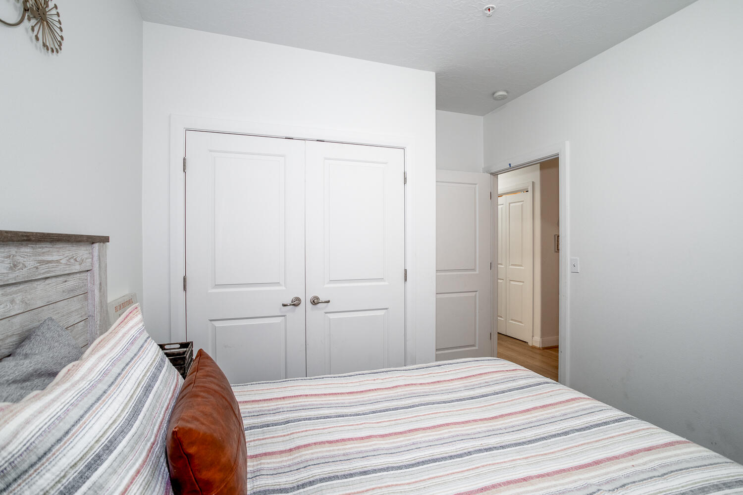 LA VENITA CONDOS - Residential