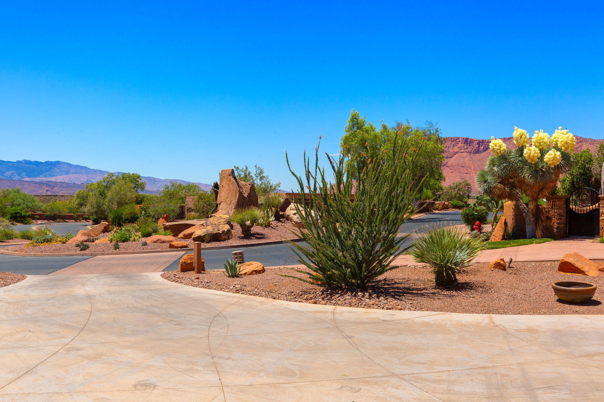 ENTRADA KACHINA SPRINGS - Residential