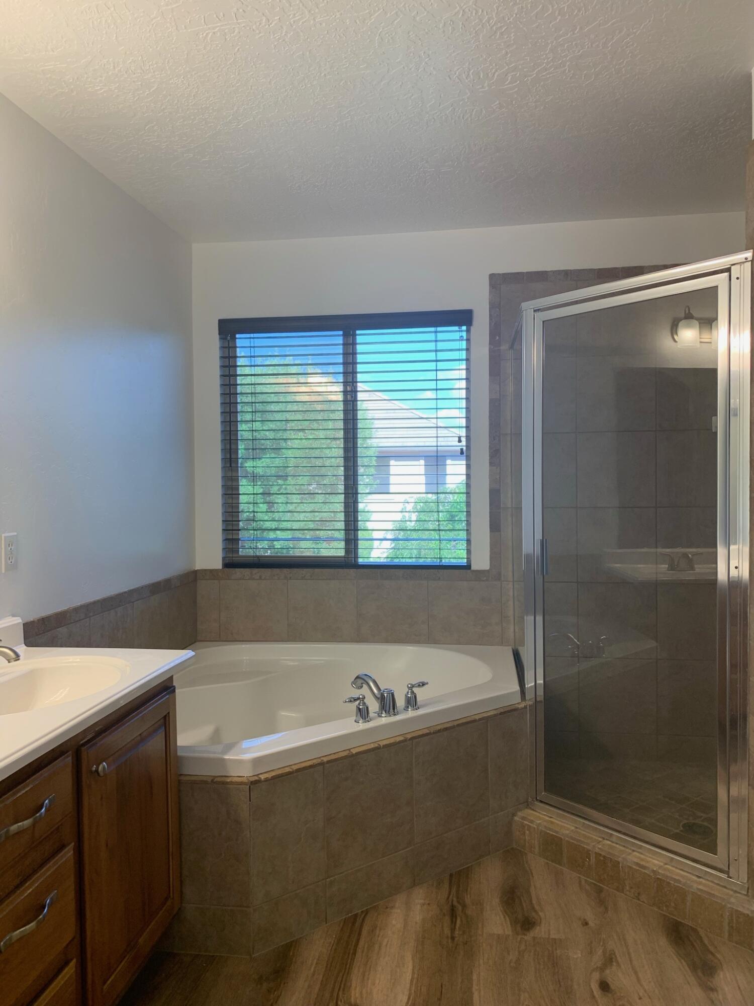 RED BUTTE - Residential