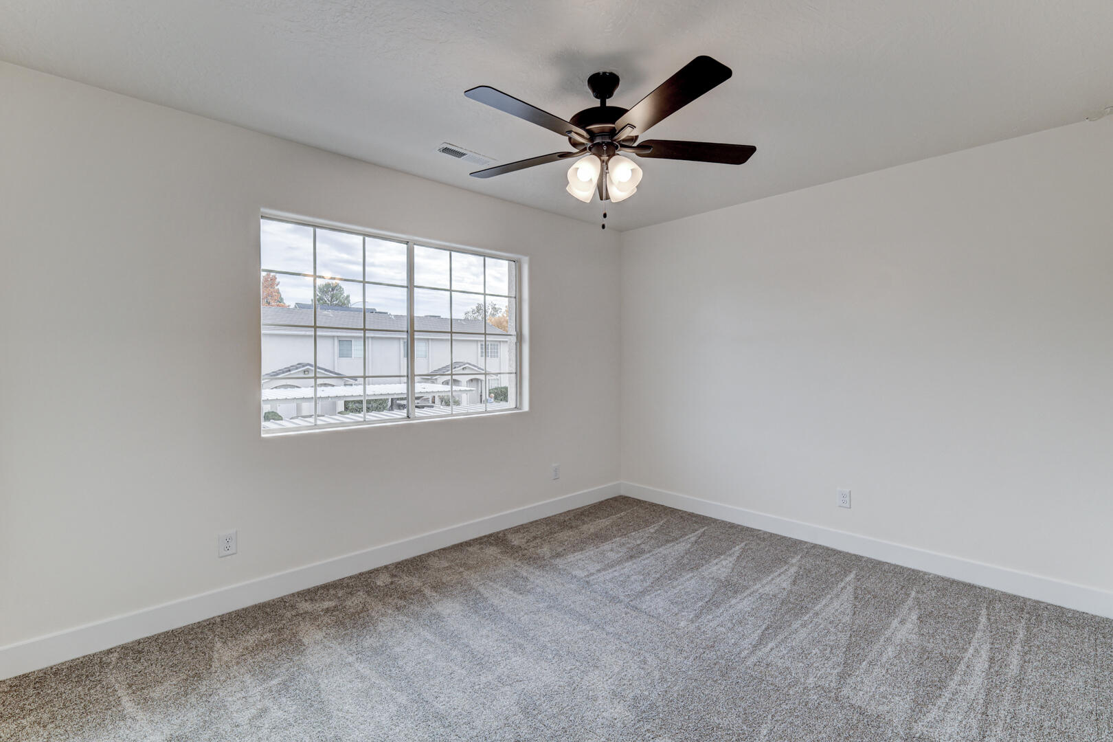 COVE CREEK TOWNHOMES - Residential