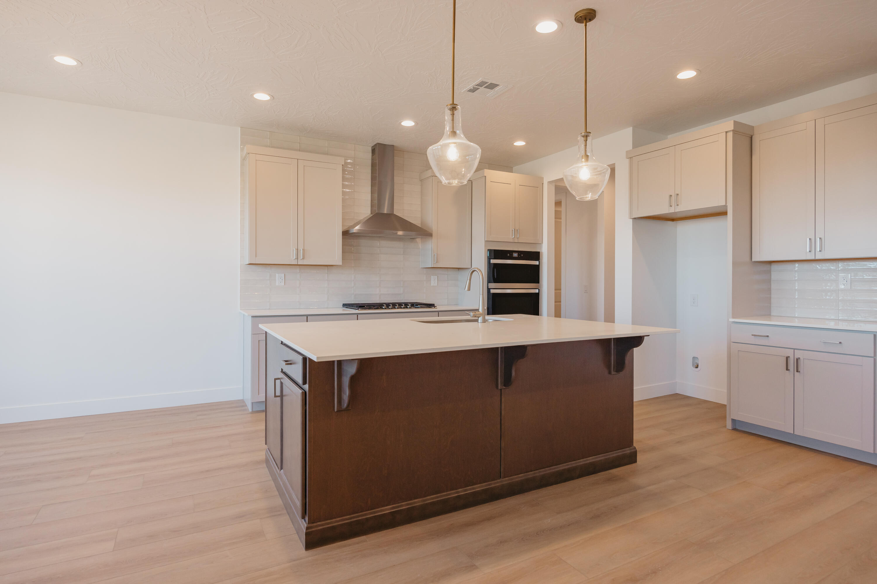 ROSALIA RIDGE AT DIVARIO - Residential