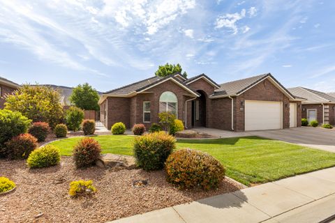 Tiny photo for 1730 W Stonebridge DR 61 #61, Saint George, UT 84770 (MLS # 26-271772)