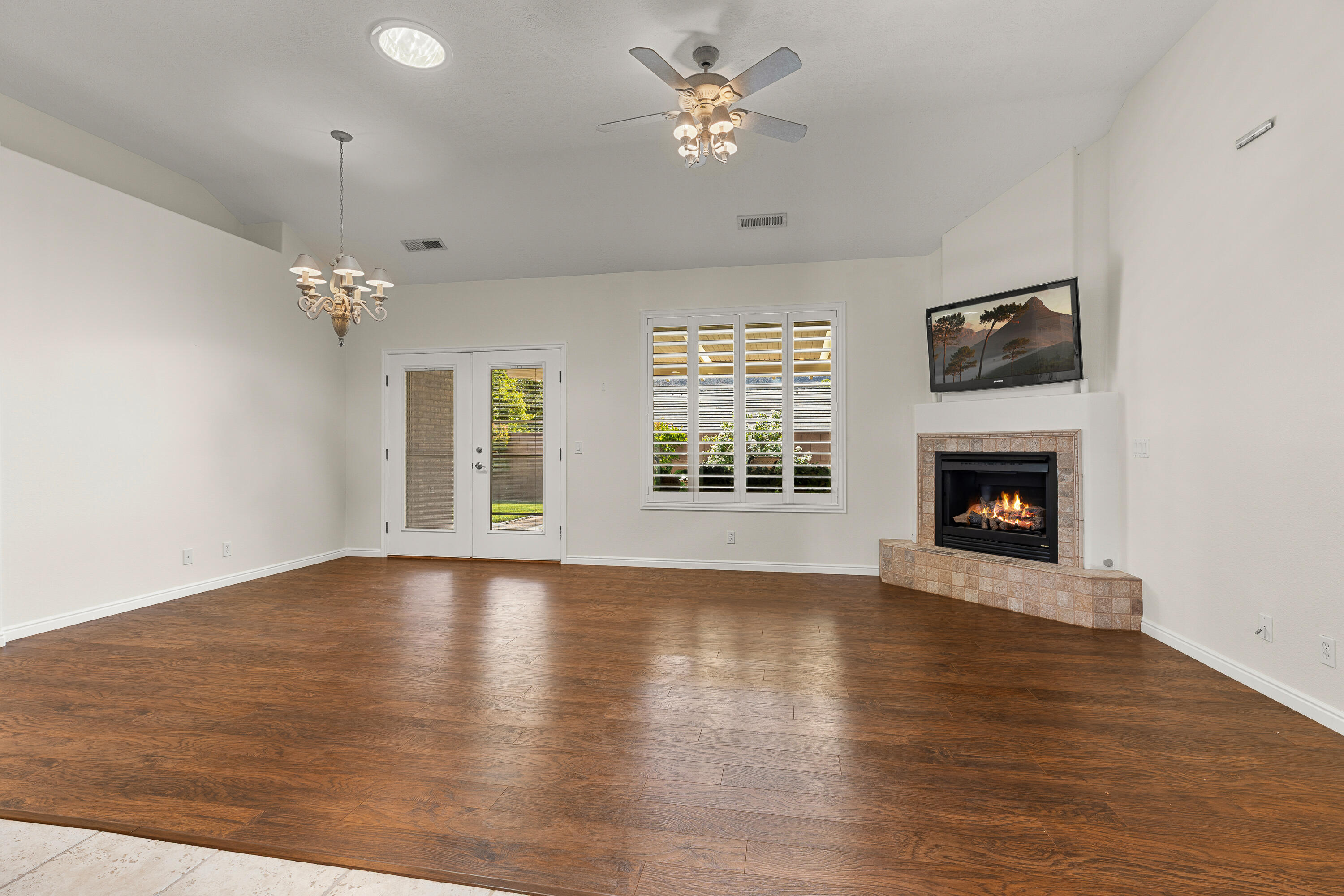 COVENTRY LANE TOWNHOMES - Residential