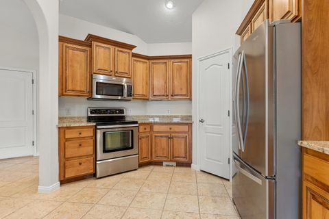 Tiny photo for 1730 W Stonebridge DR 61 #61, Saint George, UT 84770 (MLS # 26-271772)