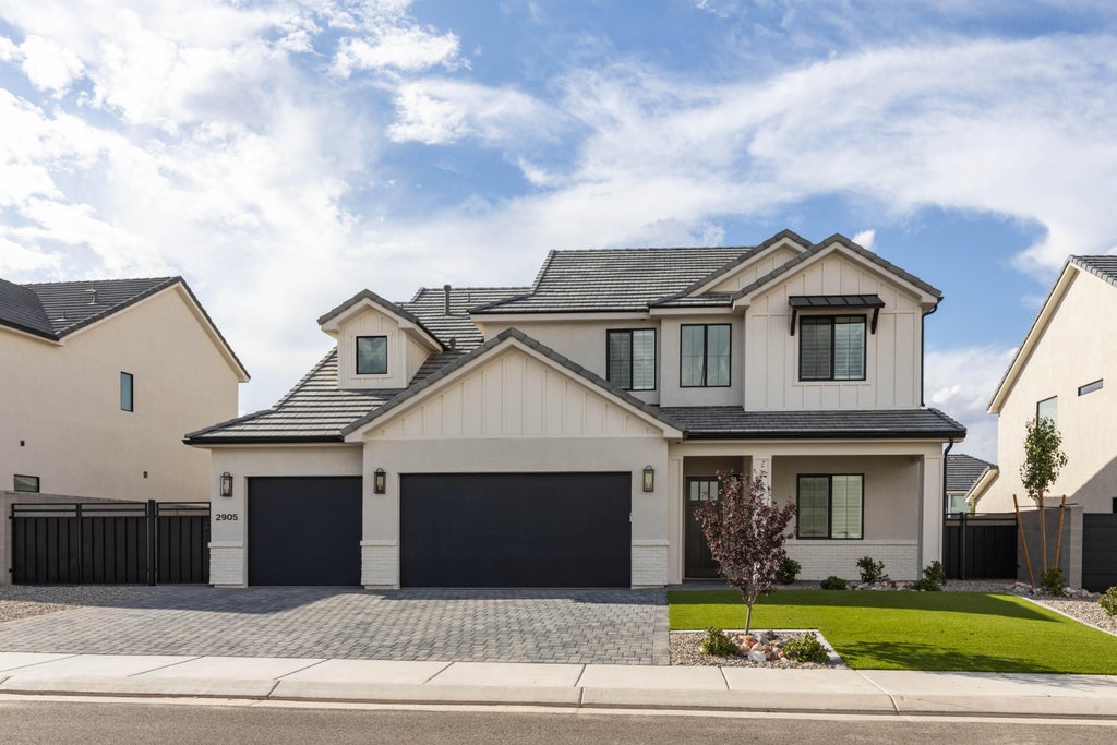 Photo of 2905 E Yavin Way, Saint George, UT 84790 (MLS # 26-275813)
