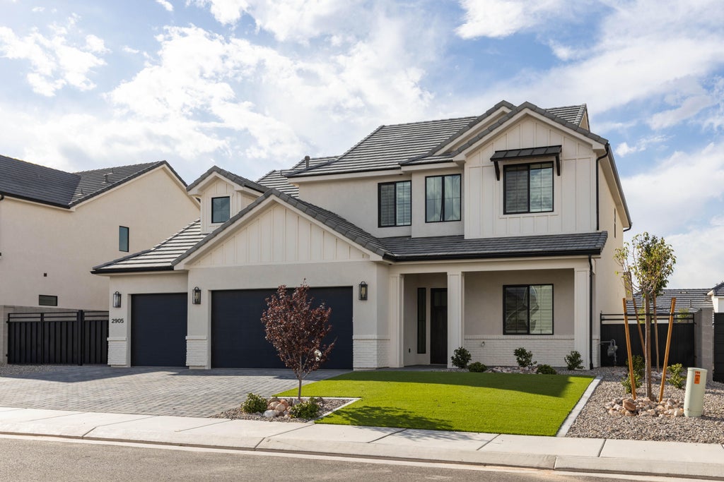 Photo of 2905 E Yavin Way, Saint George, UT 84790 (MLS # 26-275813)