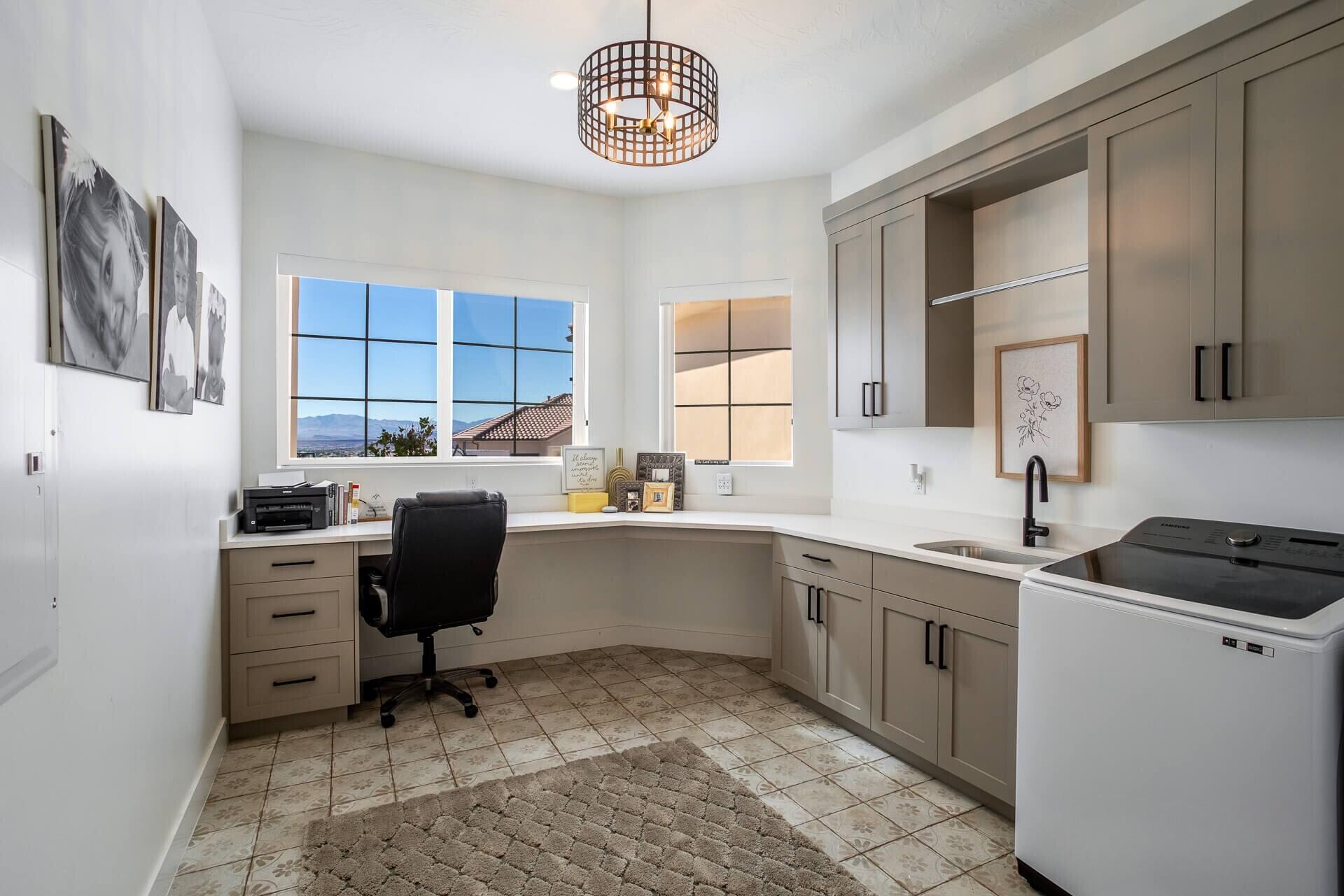 RUSTED HILLS - Residential