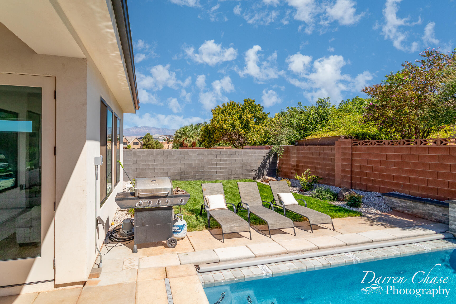 RUSTED HILLS - Residential