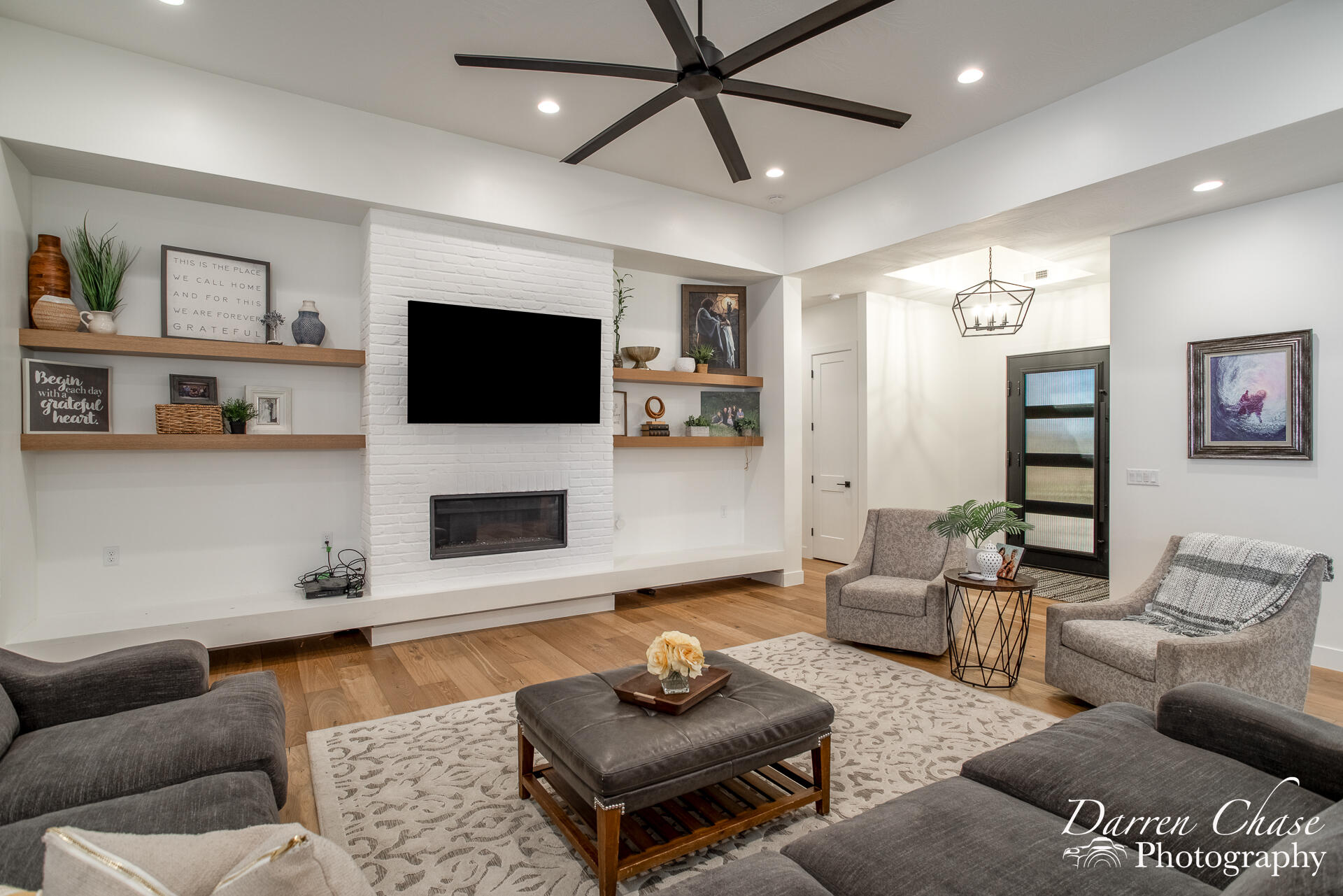 RUSTED HILLS - Residential