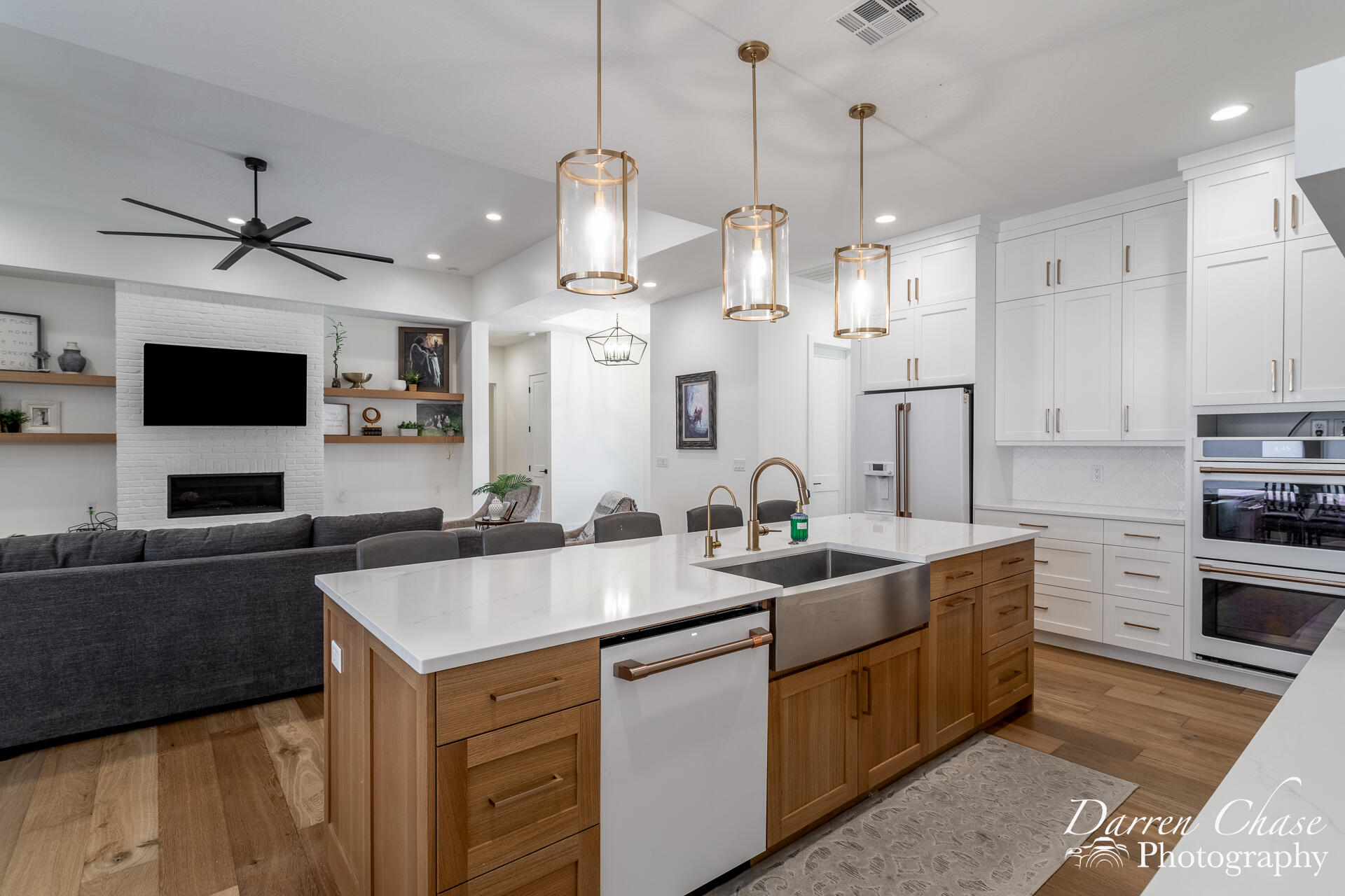 RUSTED HILLS - Residential