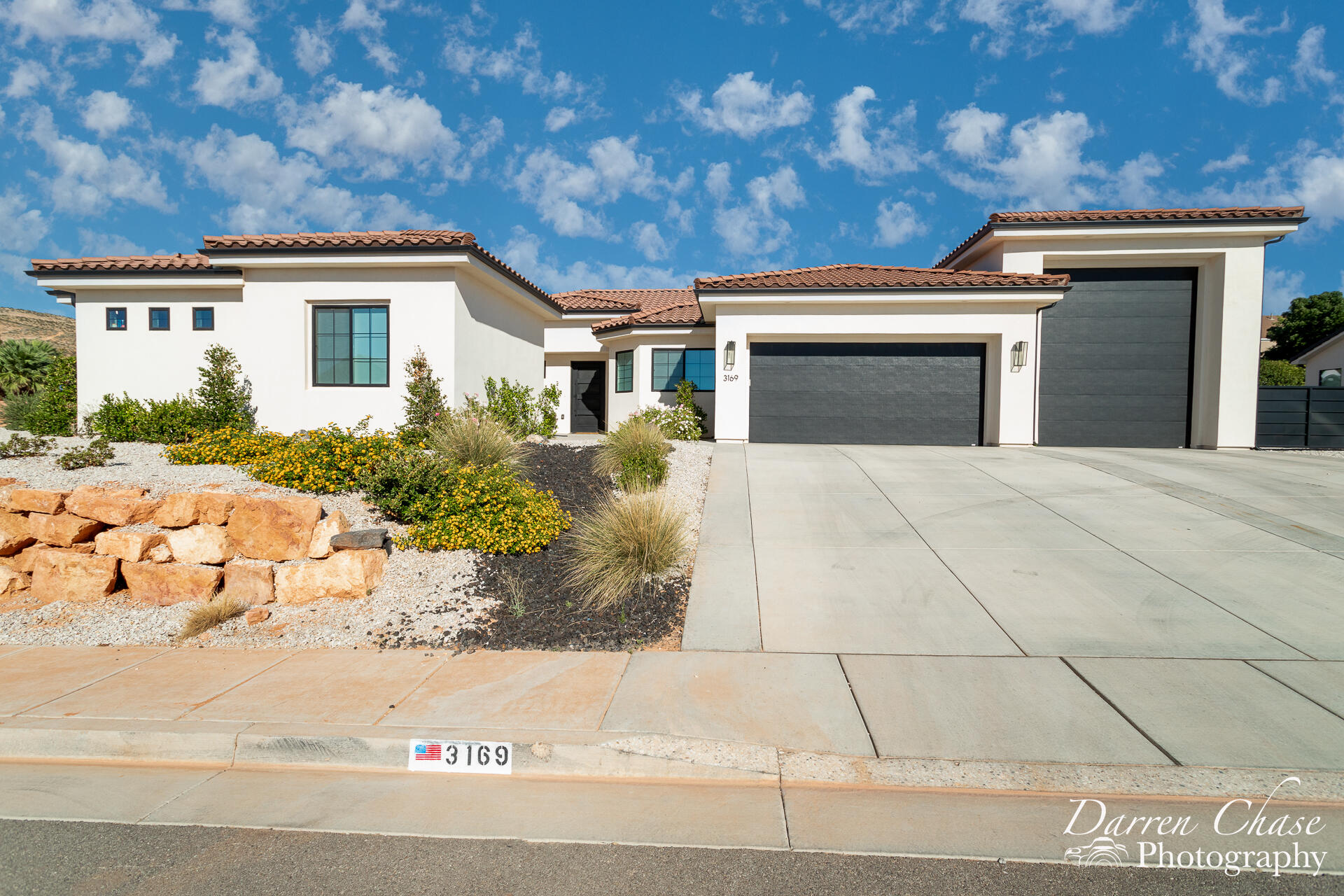 RUSTED HILLS - Residential