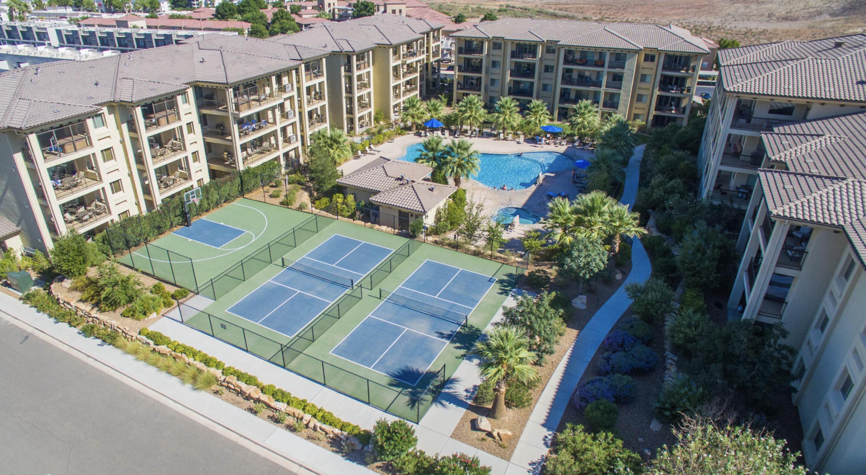 ESTANCIA - Residential