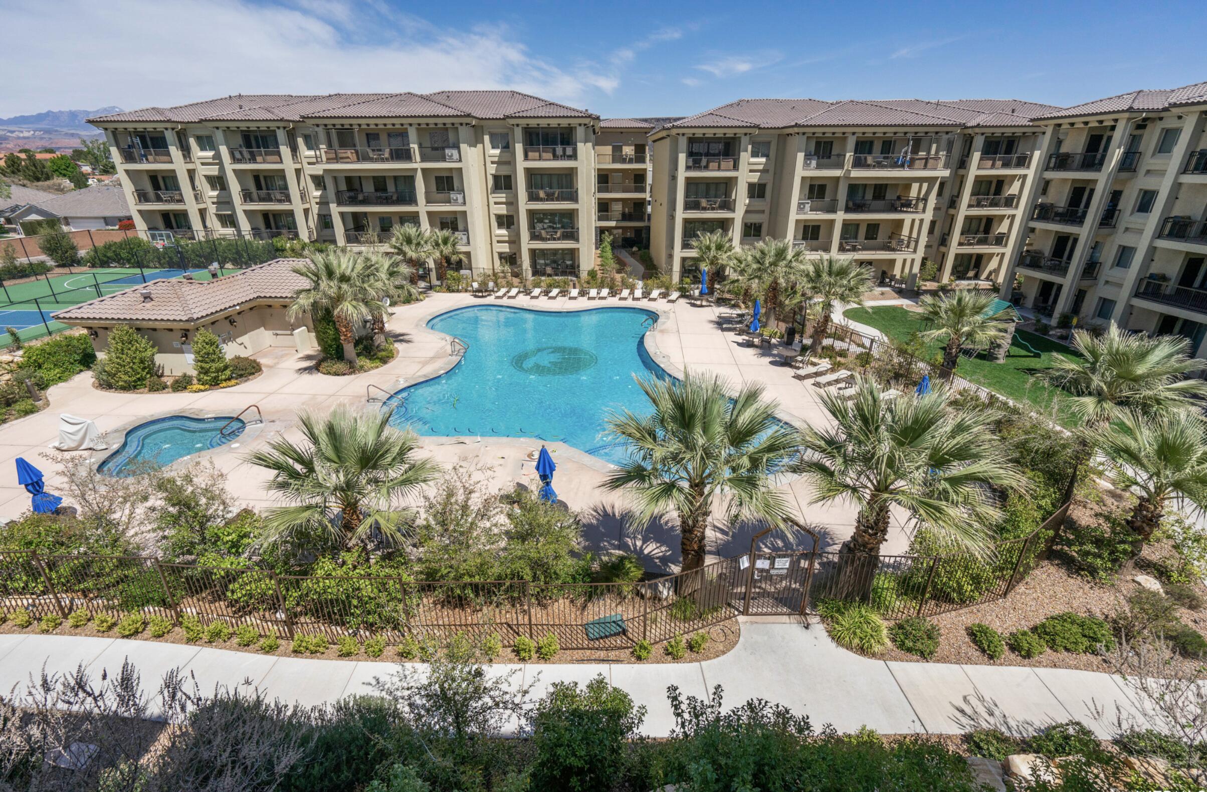 ESTANCIA - Residential