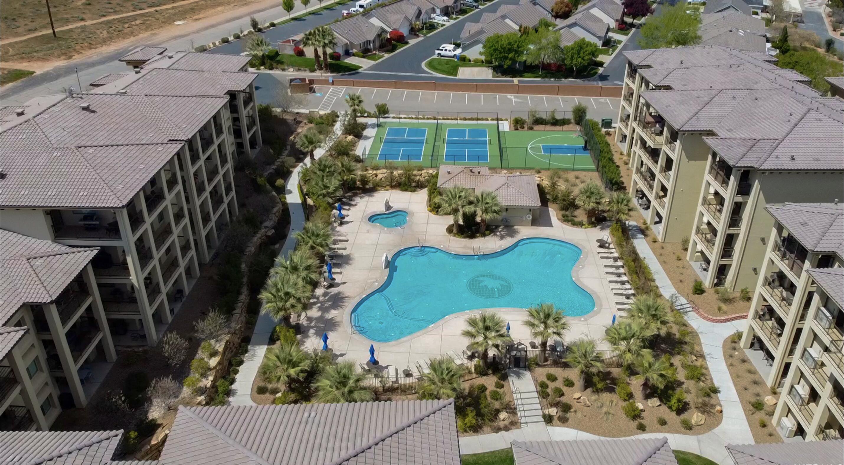 ESTANCIA - Residential