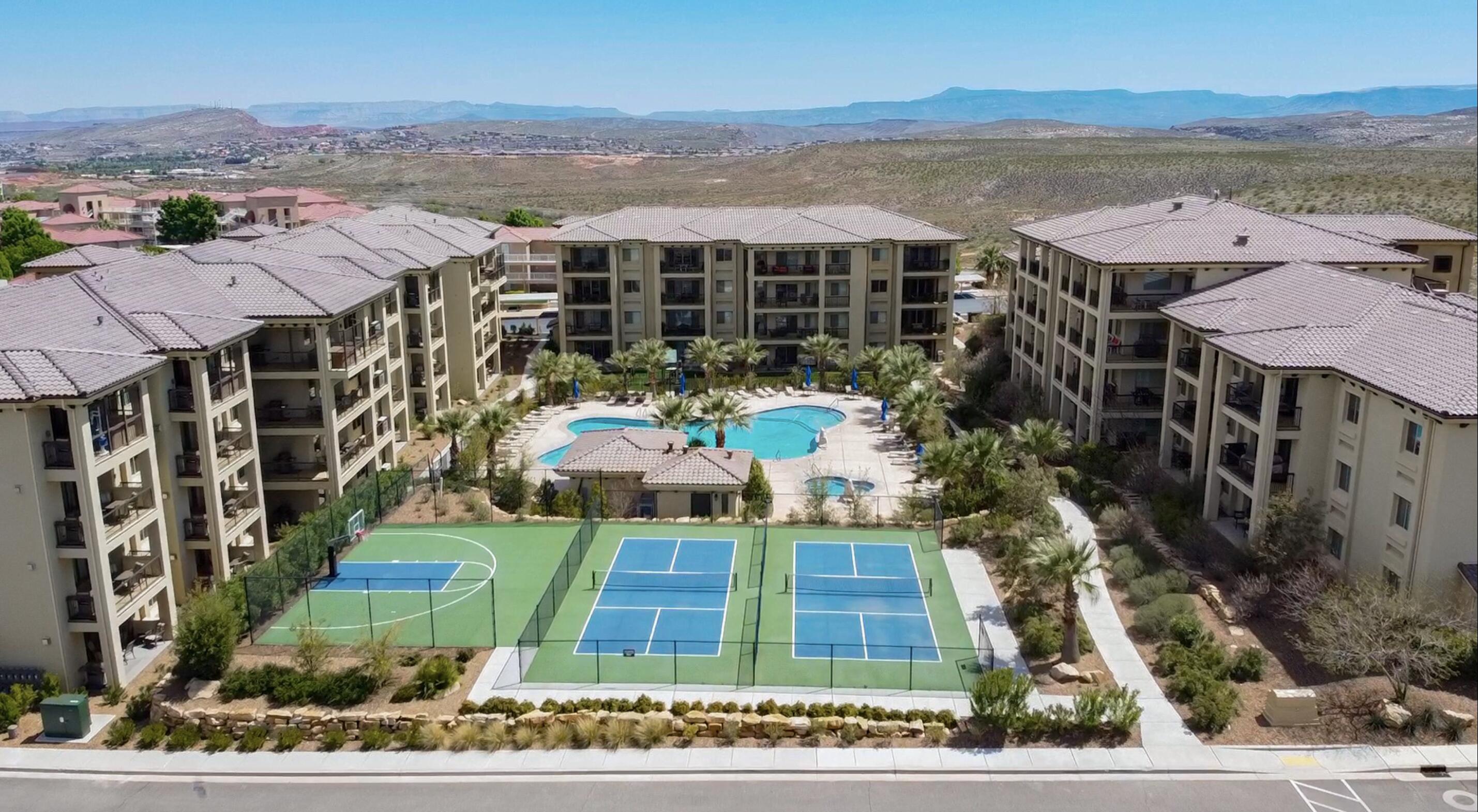 ESTANCIA - Residential