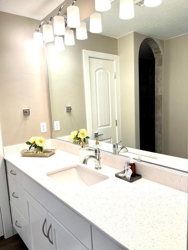 ESTANCIA - Residential