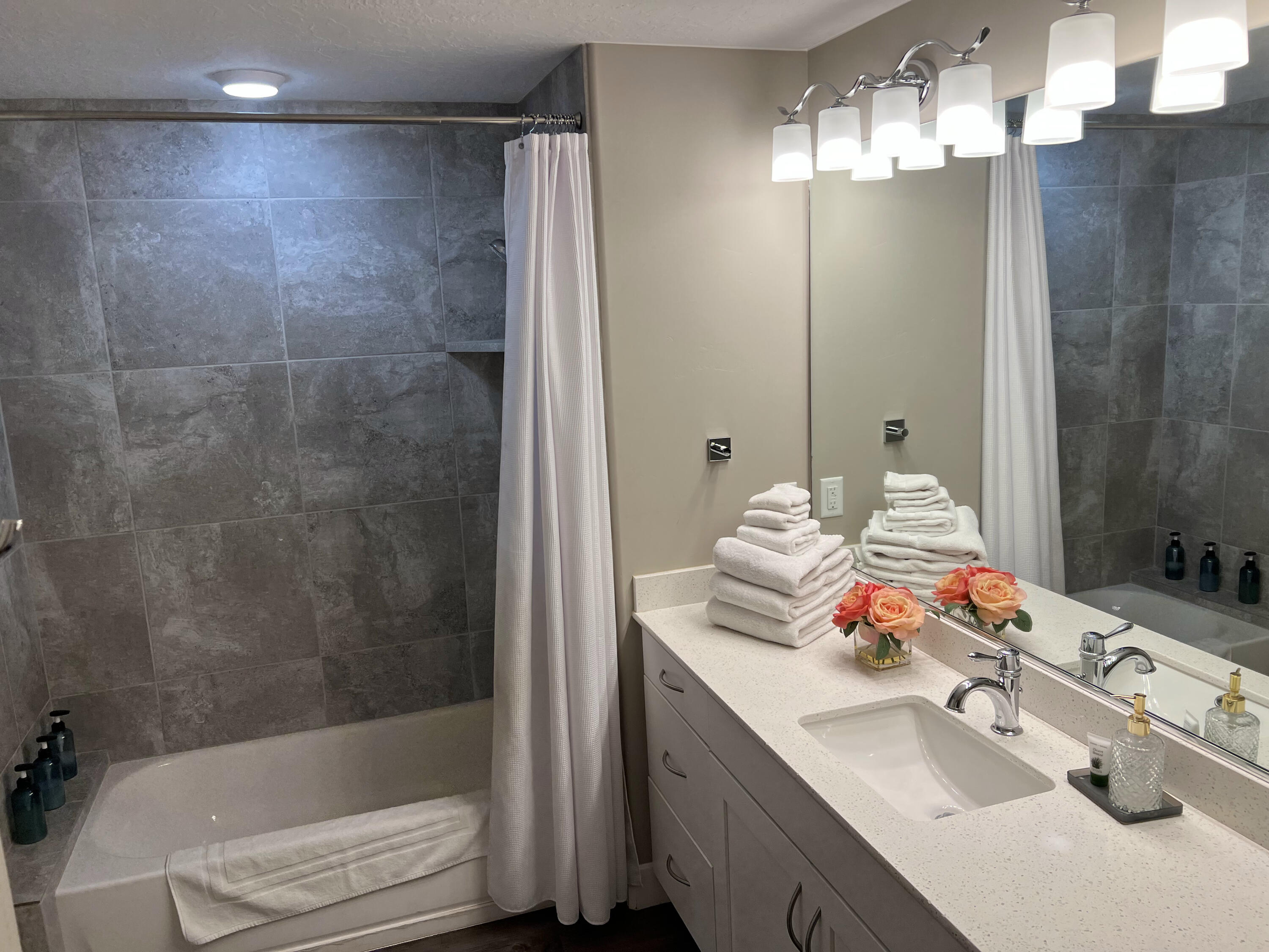 ESTANCIA - Residential