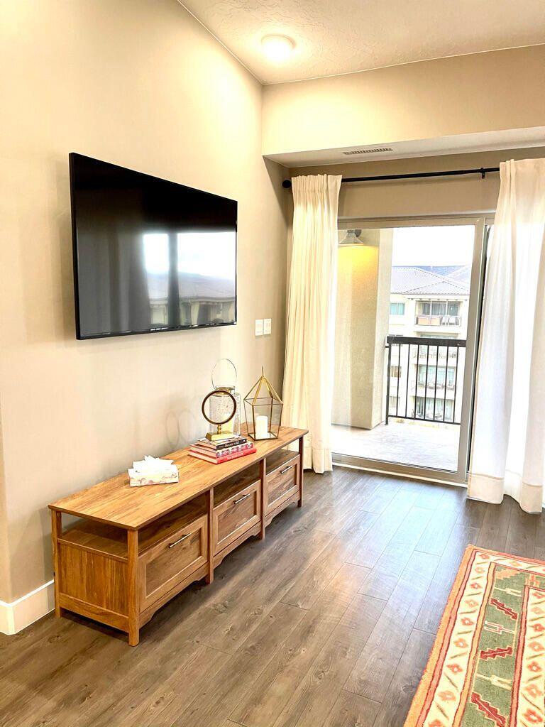 ESTANCIA - Residential