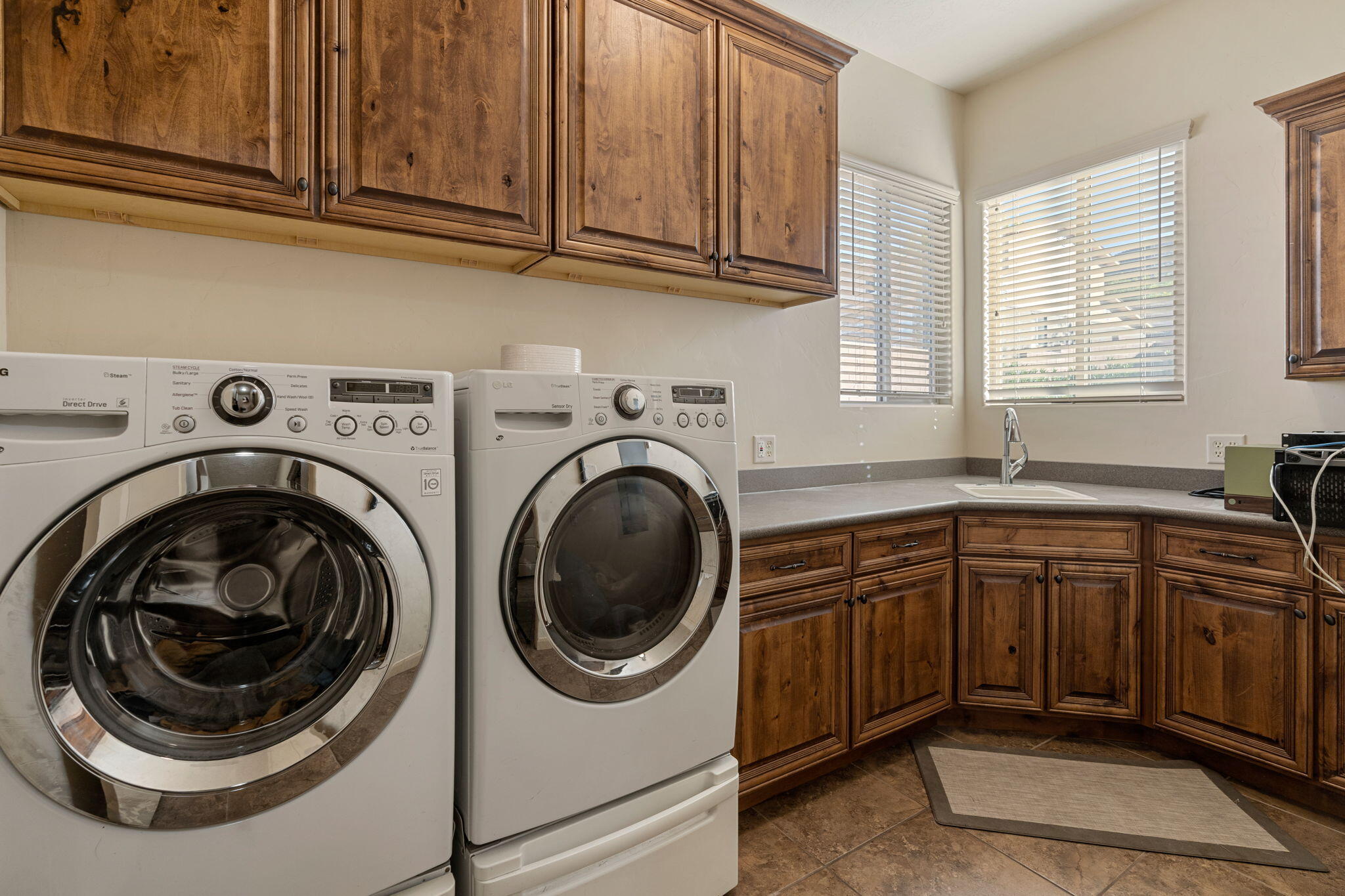 SHADOW SPRINGS - Residential