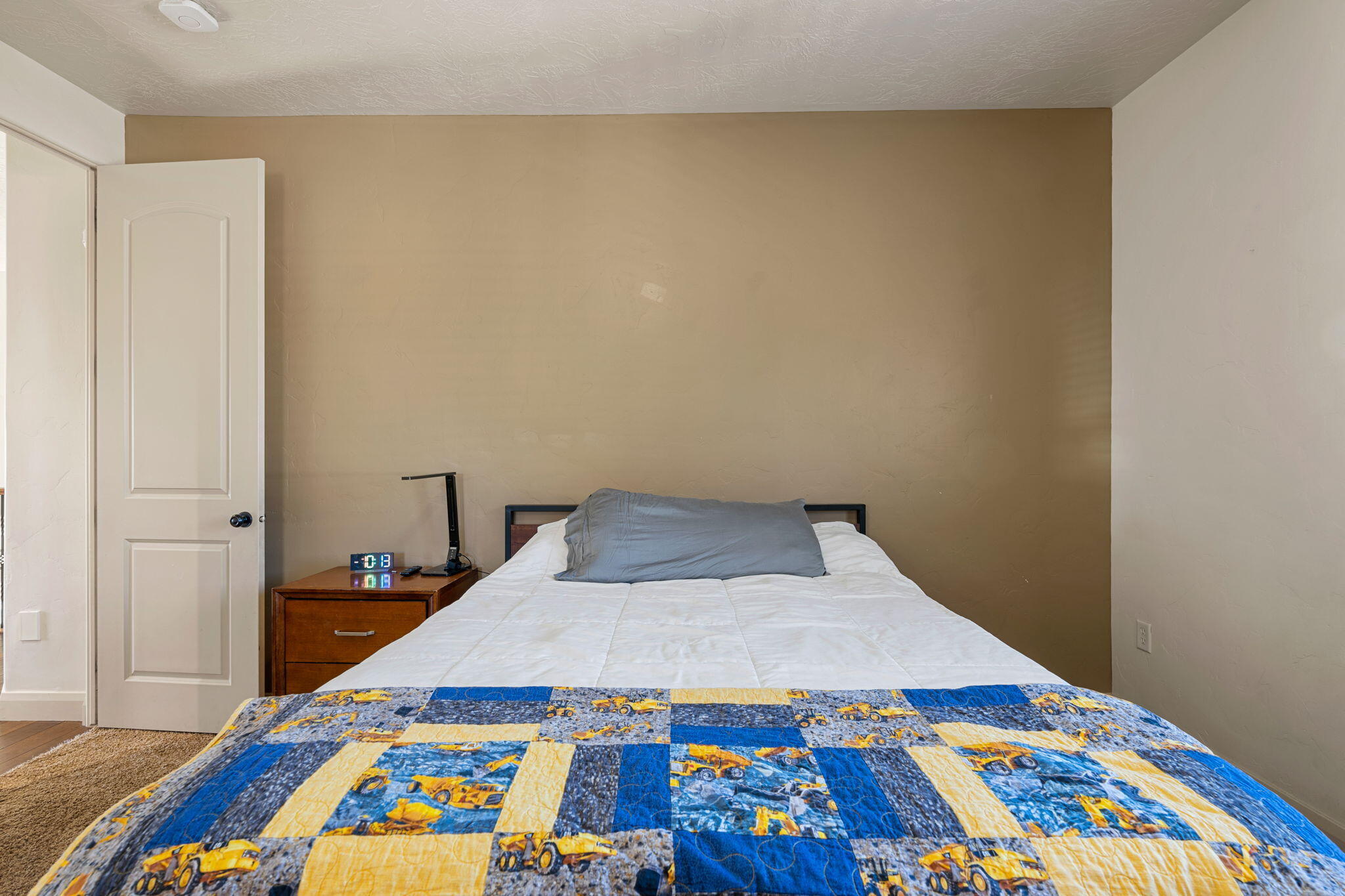 SHADOW SPRINGS - Residential