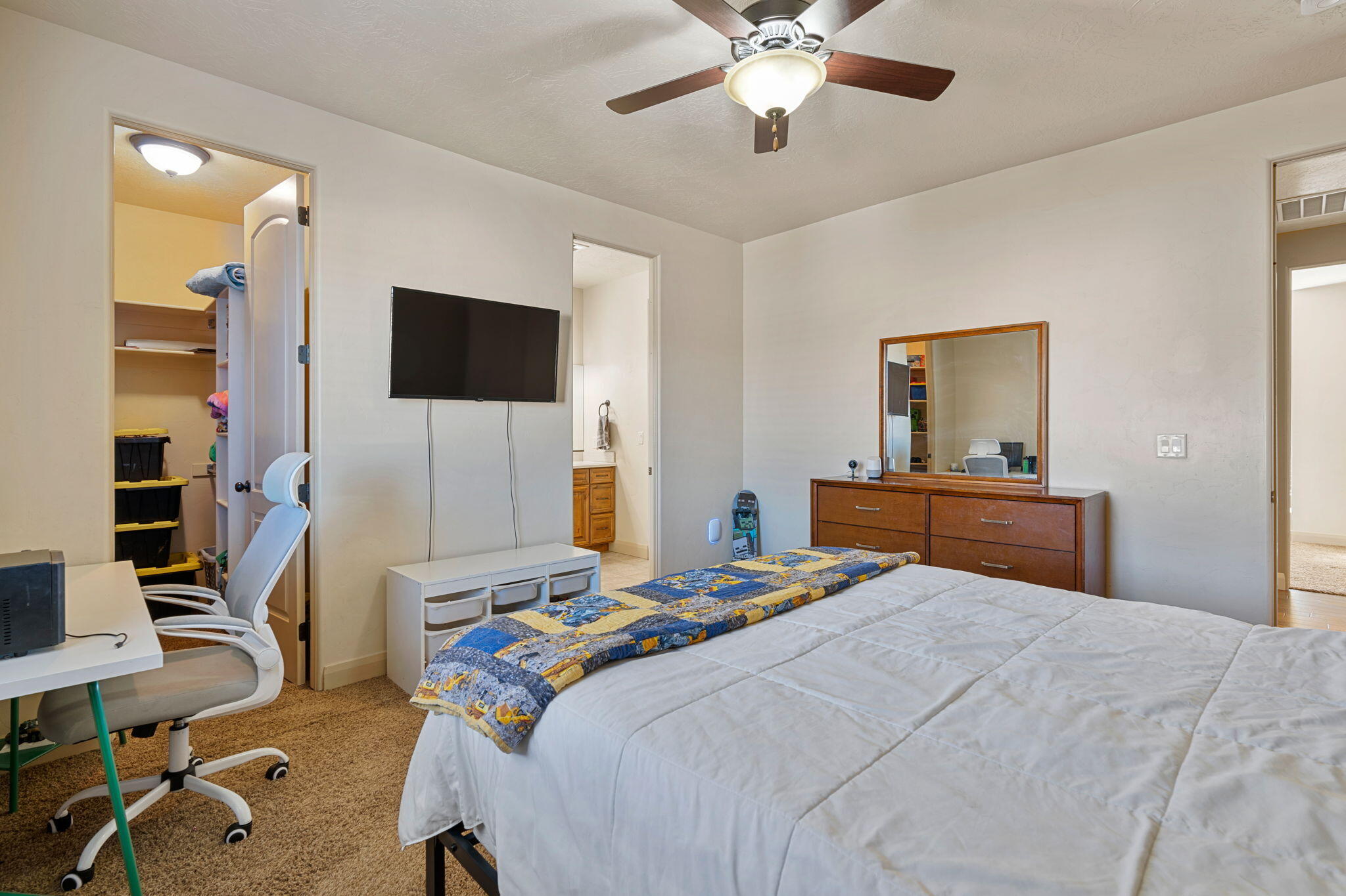 SHADOW SPRINGS - Residential