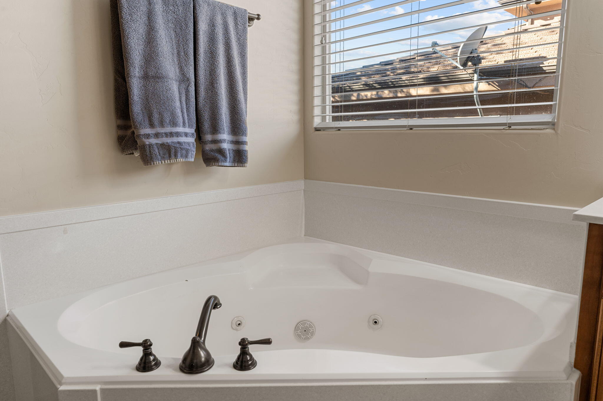 SHADOW SPRINGS - Residential