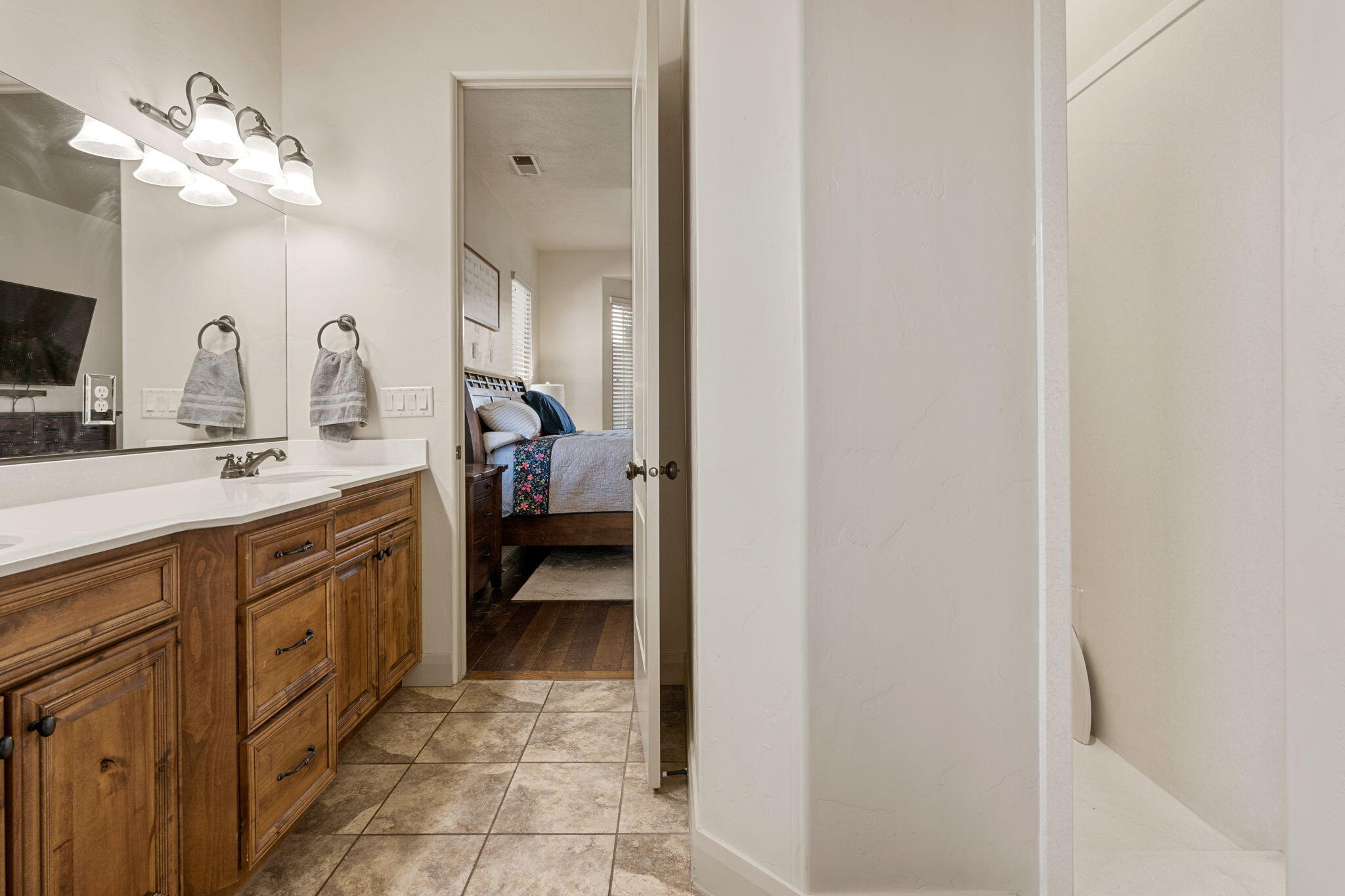 SHADOW SPRINGS - Residential