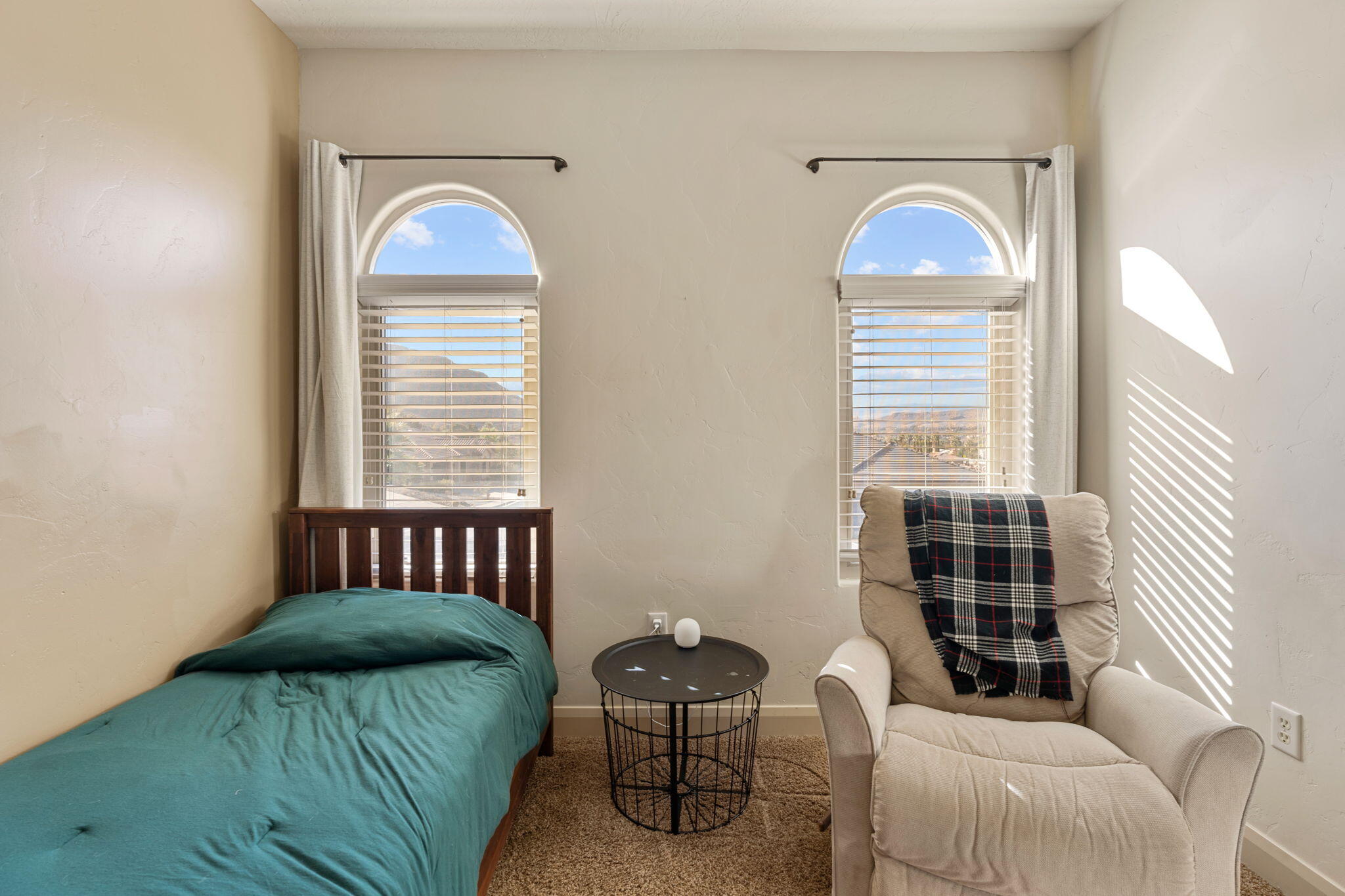 SHADOW SPRINGS - Residential