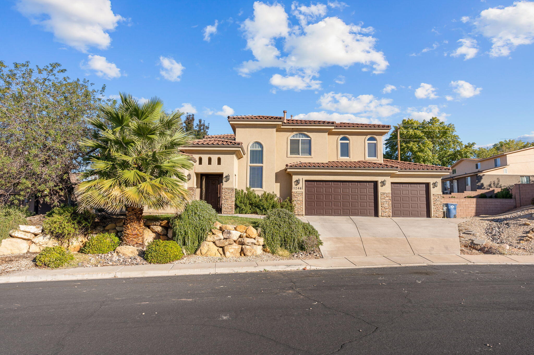 SHADOW SPRINGS - Residential