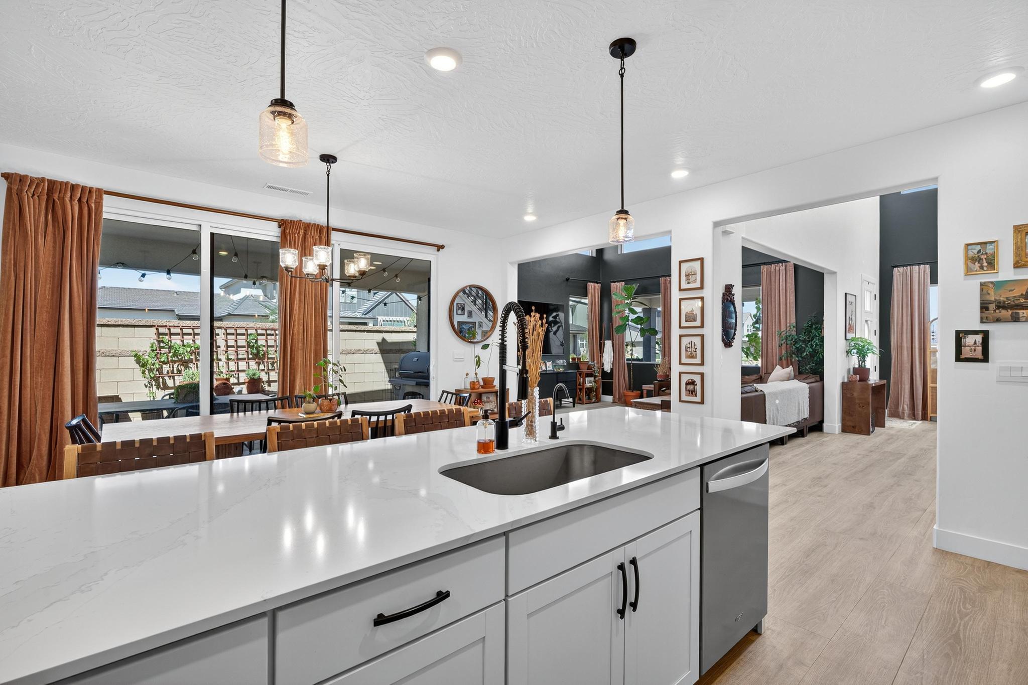 DESERT COLOR SAGE HAVEN - Residential
