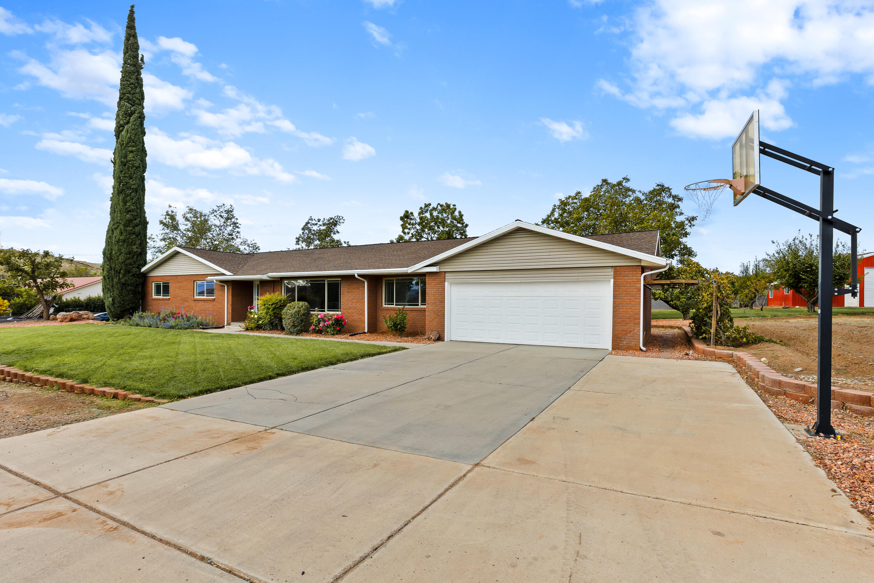 LEEDS ESTATES - Residential