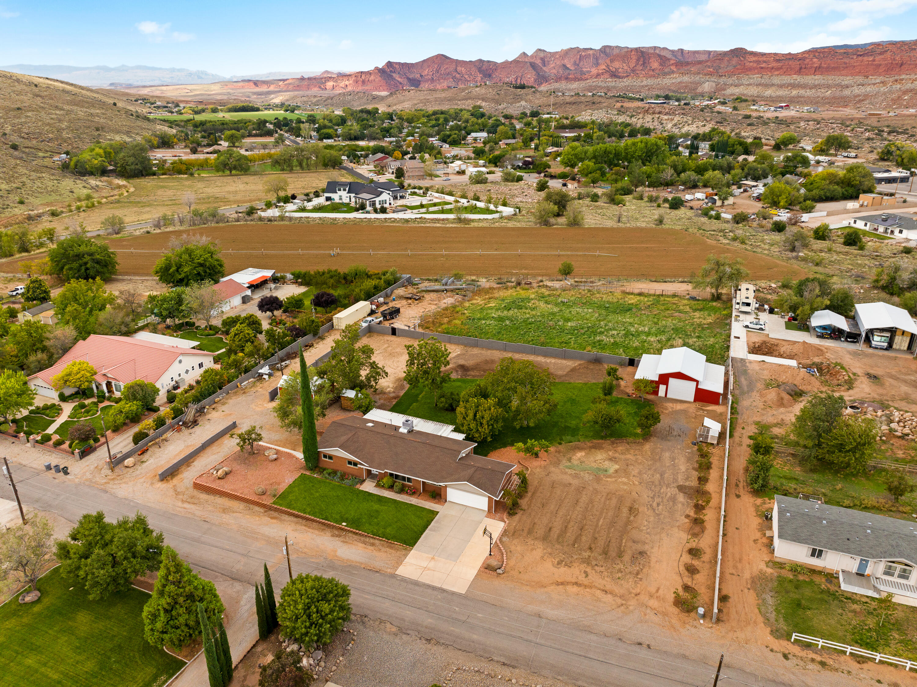 LEEDS ESTATES - Residential