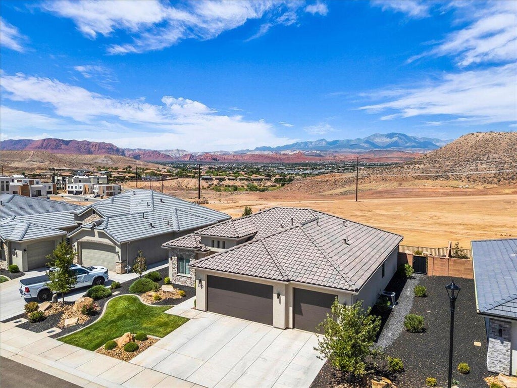 Photo of 2710 W Columbo LN, Saint George, UT 84770 (MLS # 26-277157)