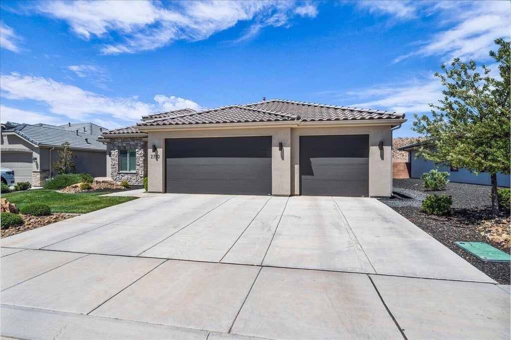 Photo of 2710 W Columbo LN, Saint George, UT 84770 (MLS # 26-277157)