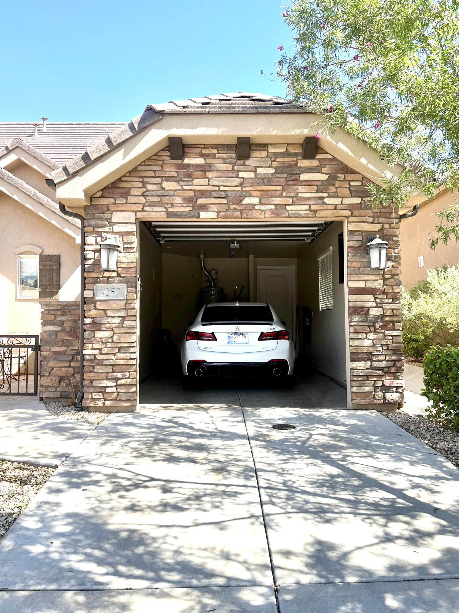 CORAL RIDGE TOWNHOMES - Residential