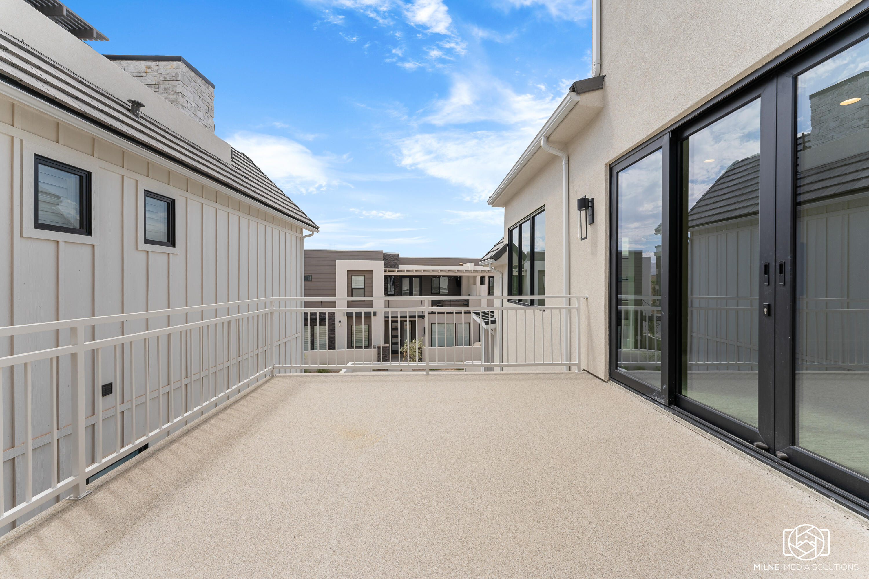 DESERT COLOR RESORT - Residential