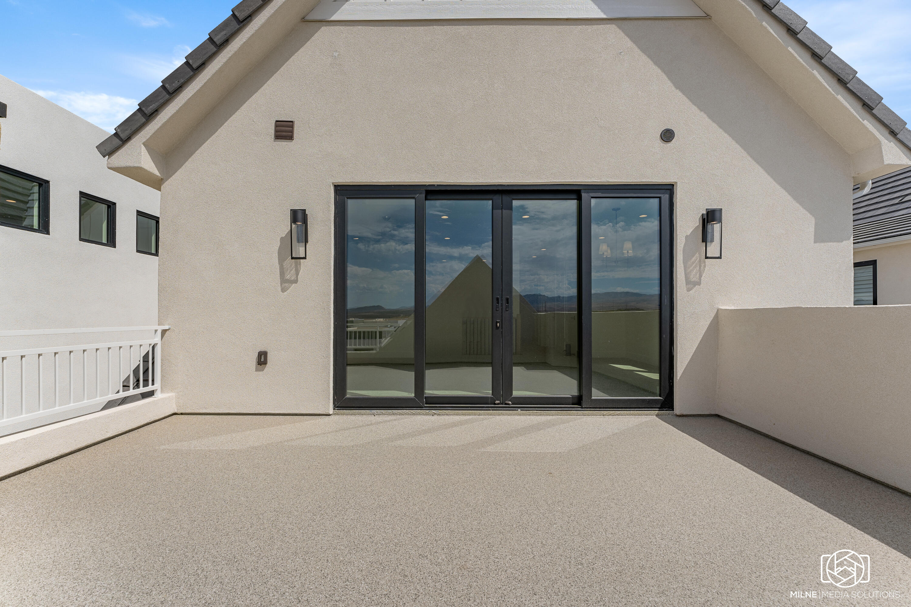 DESERT COLOR RESORT - Residential