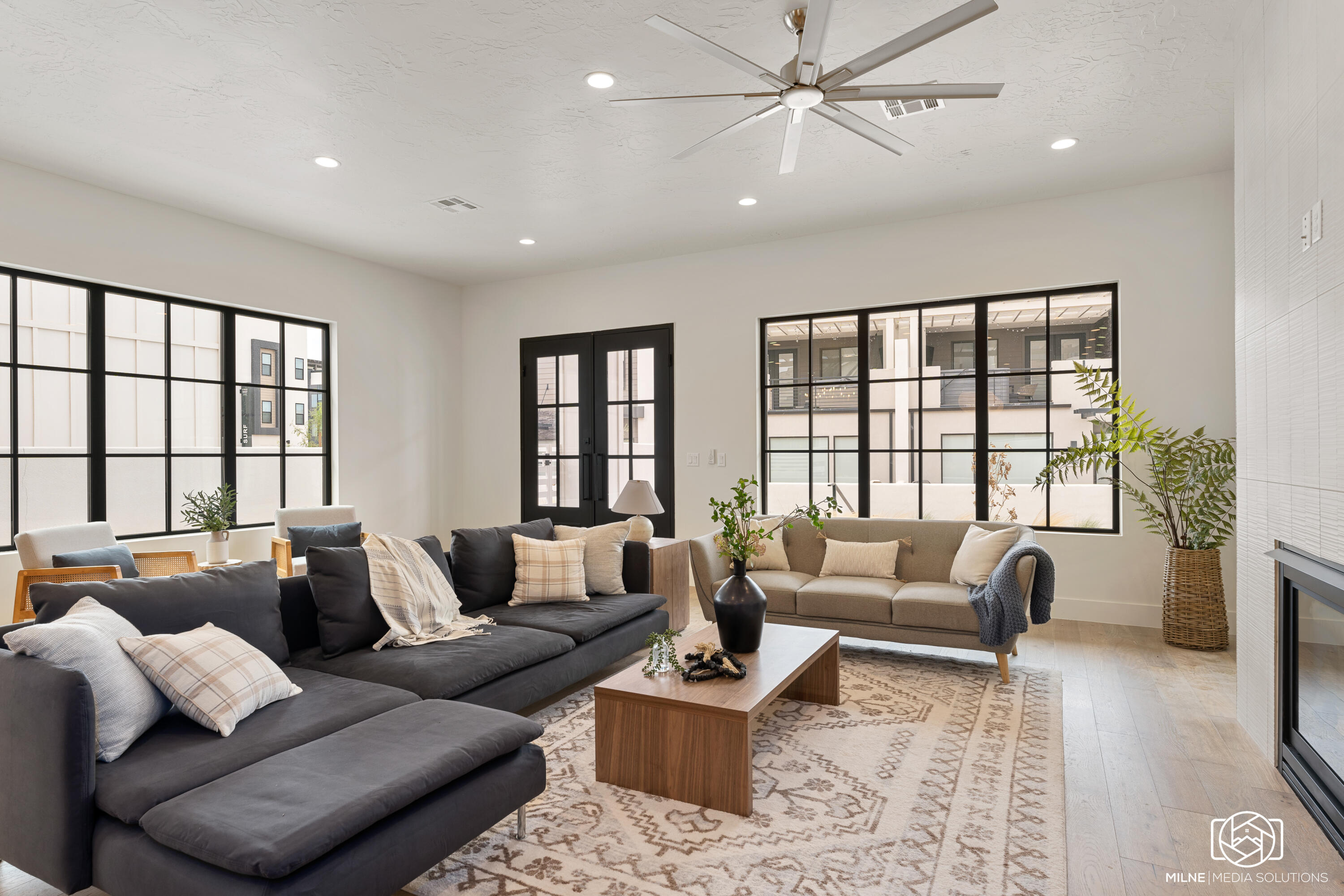 DESERT COLOR RESORT - Residential