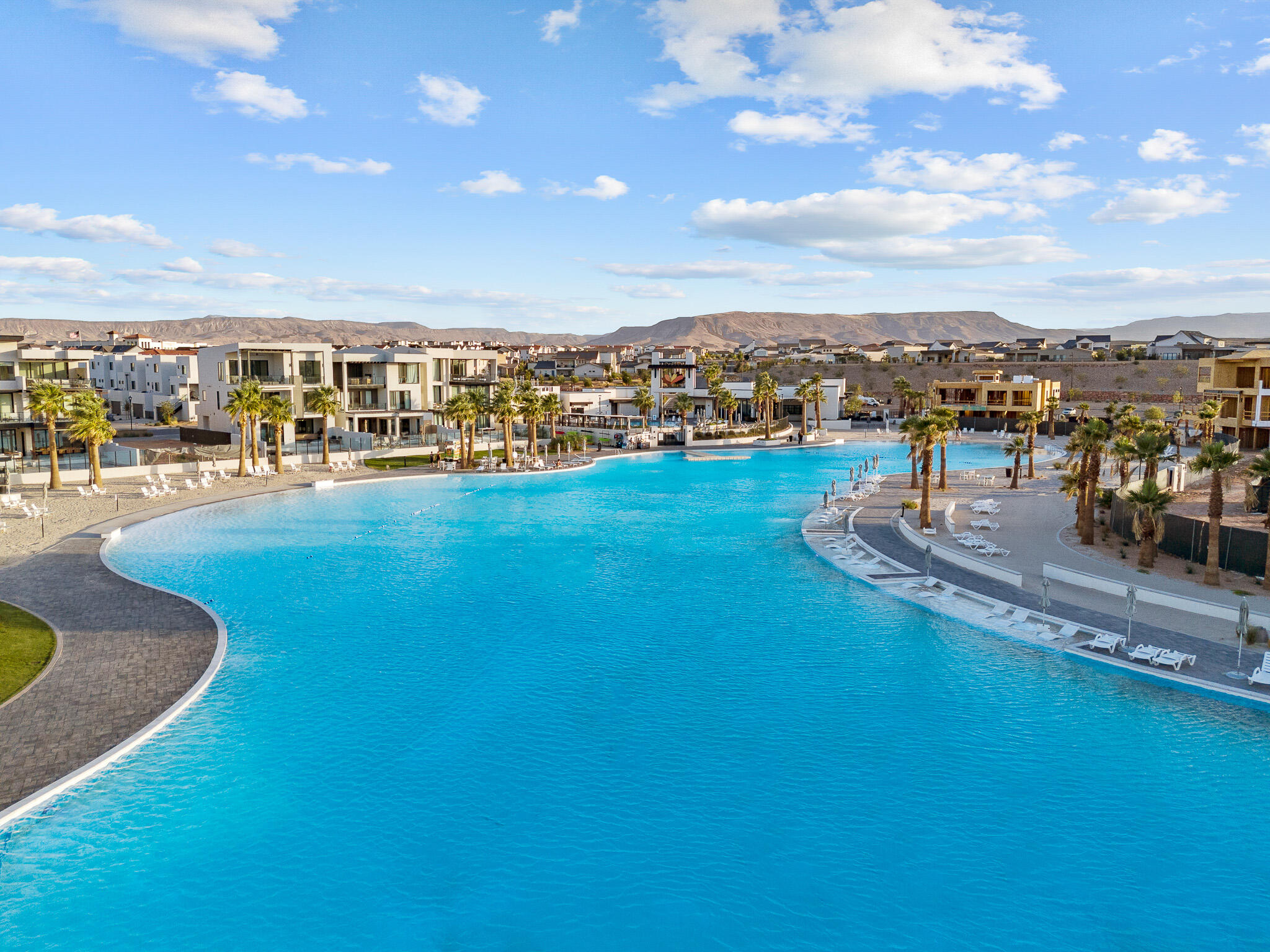 DESERT COLOR RESORT - Residential