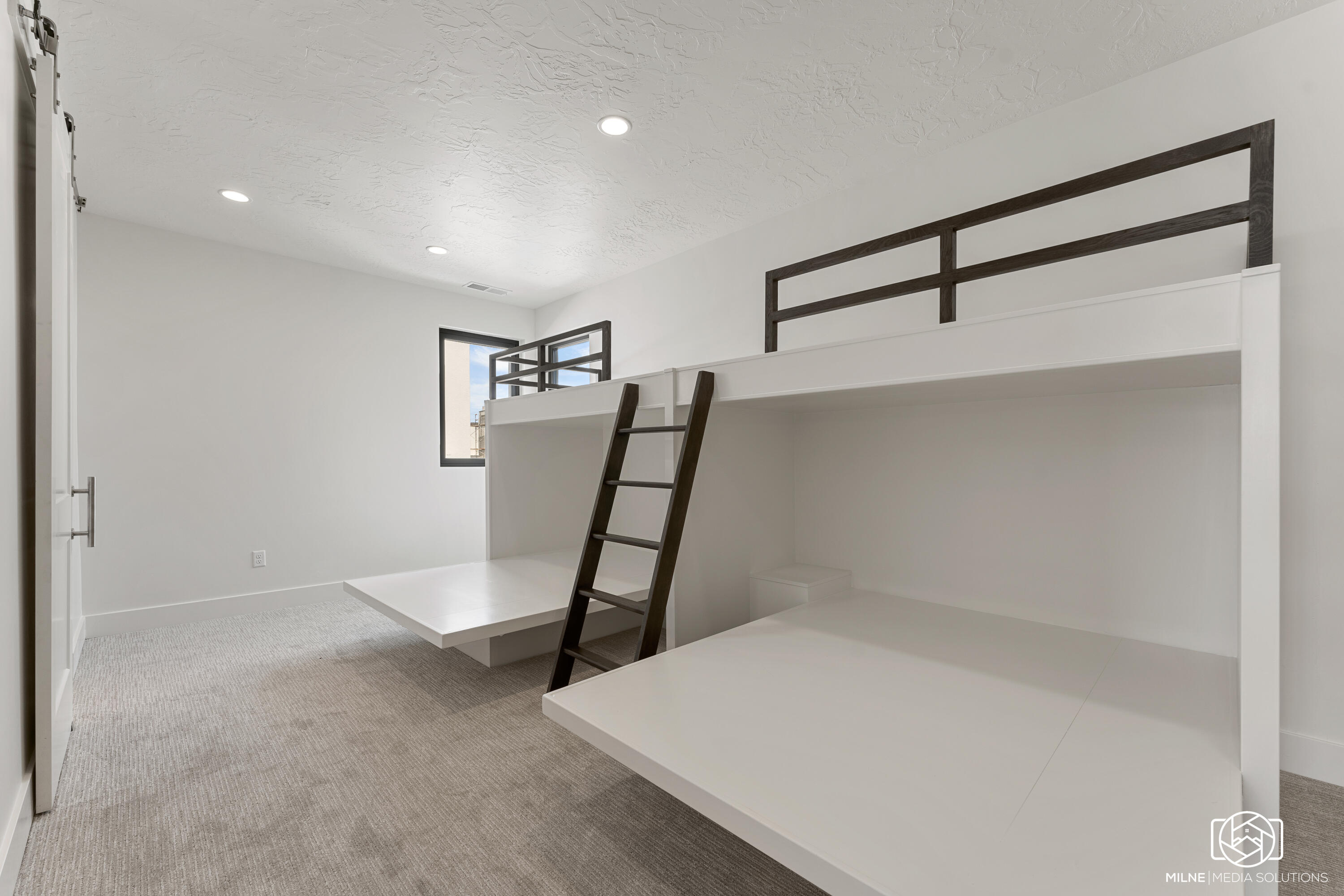 DESERT COLOR RESORT - Residential