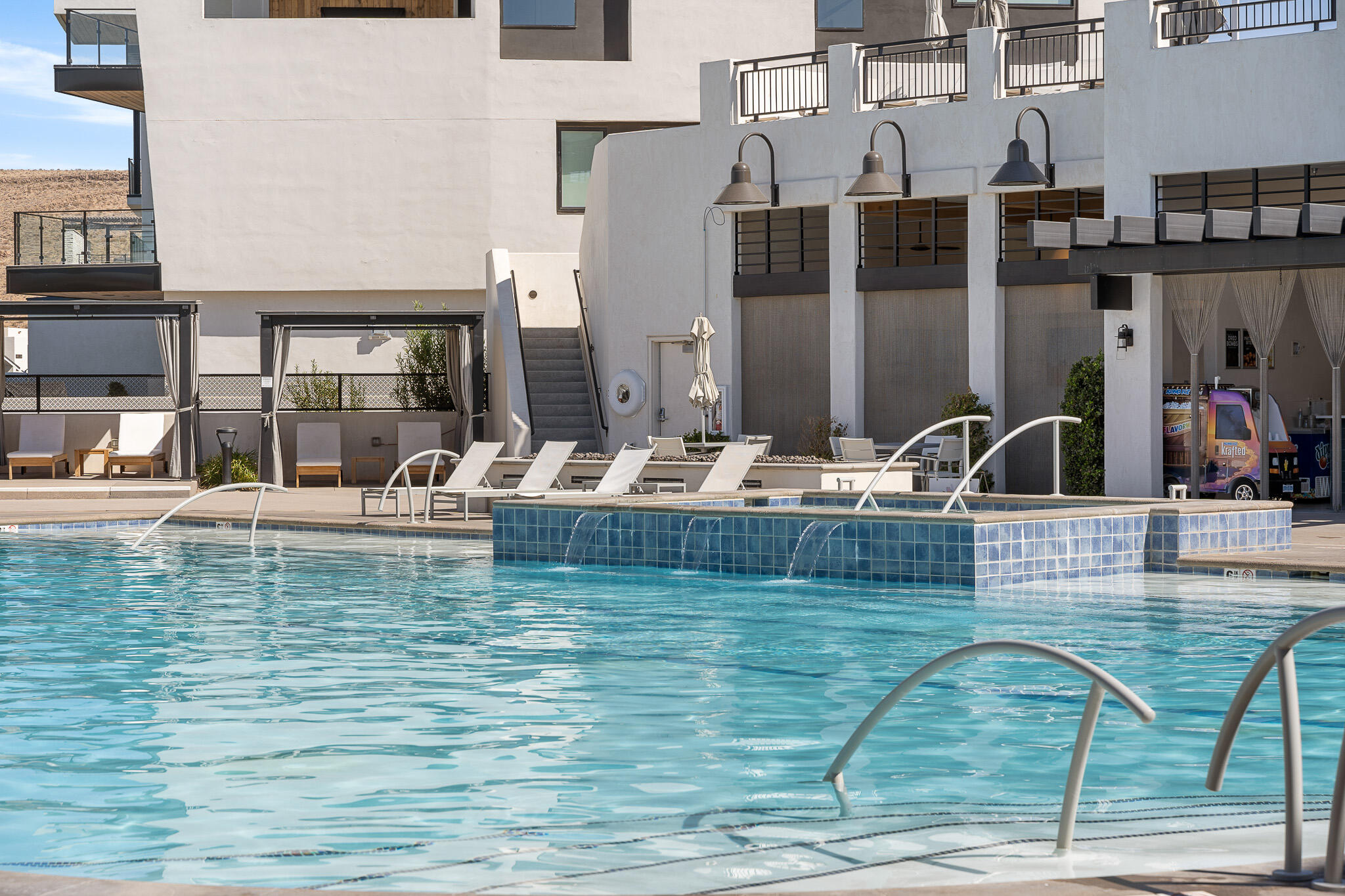 DESERT COLOR RESORT - Residential