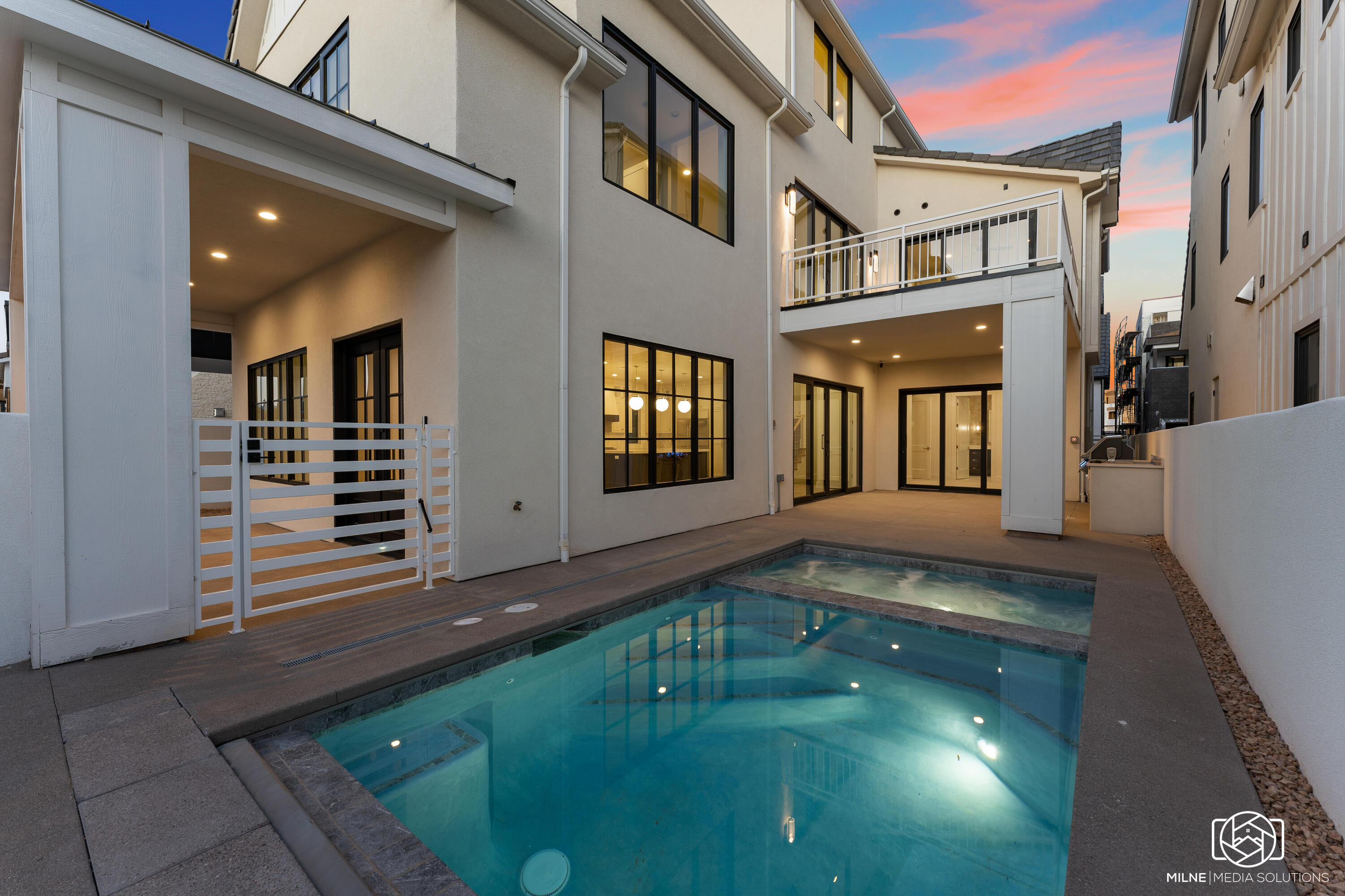 DESERT COLOR RESORT - Residential