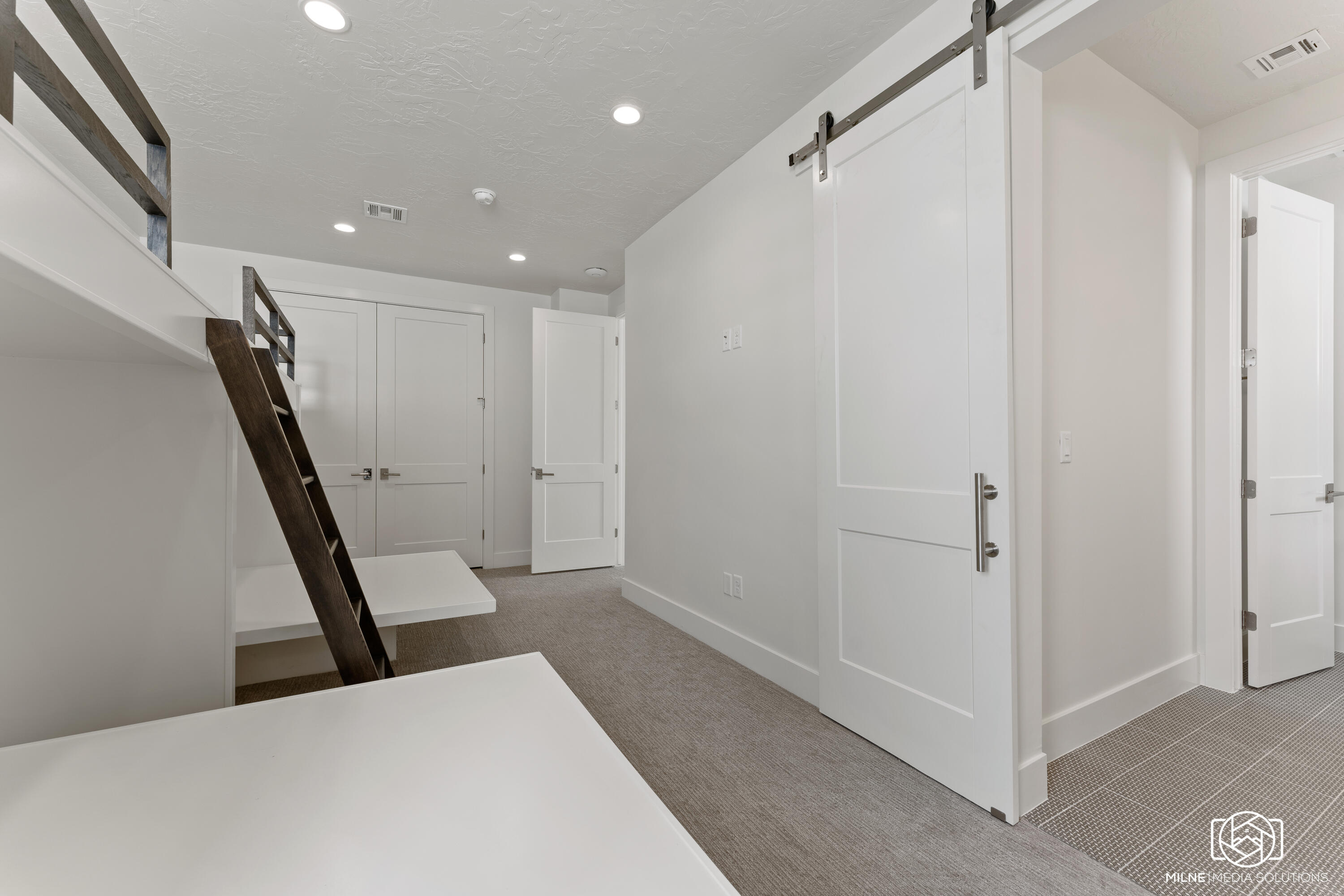 DESERT COLOR RESORT - Residential