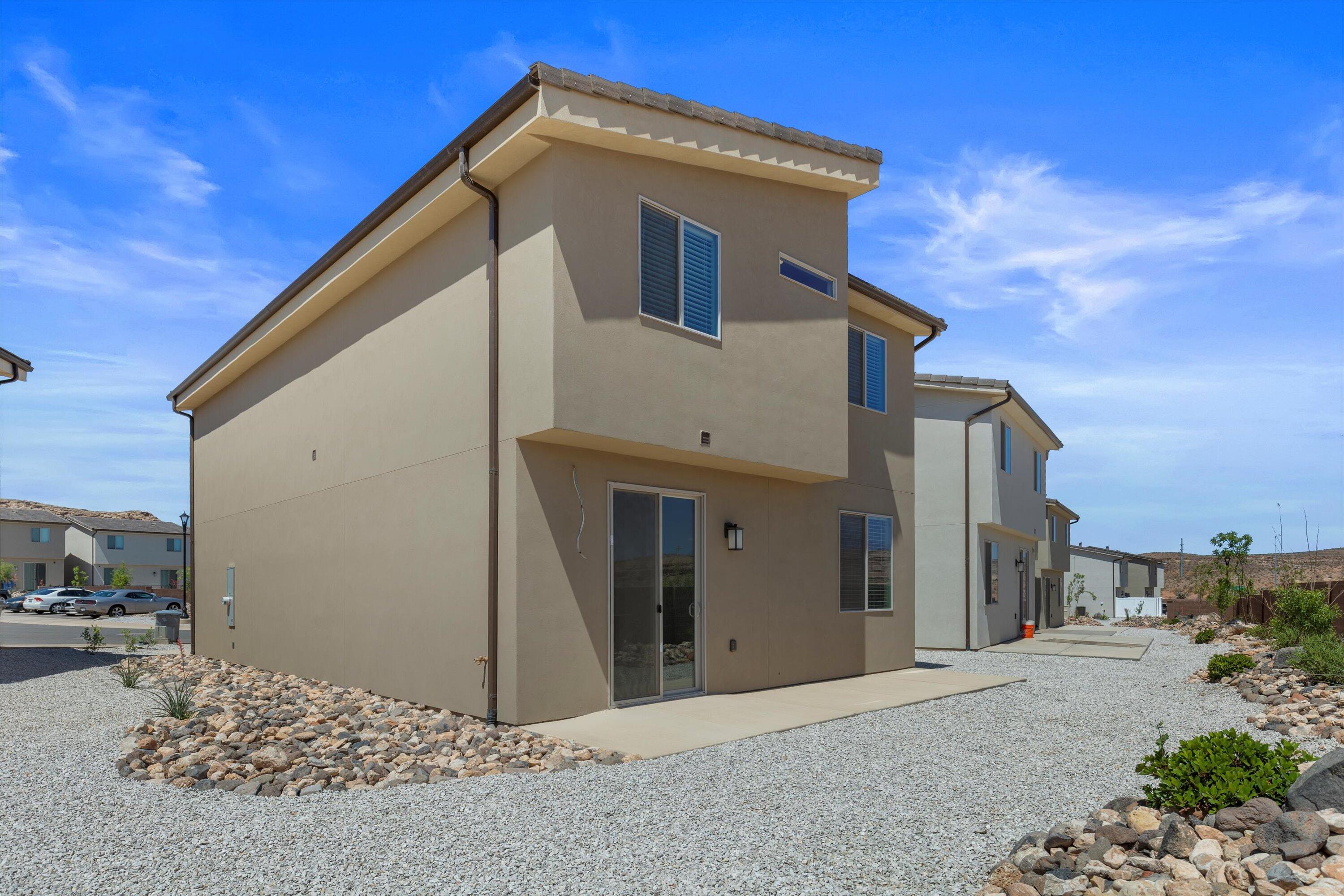 DESERT REFLECTION - Residential