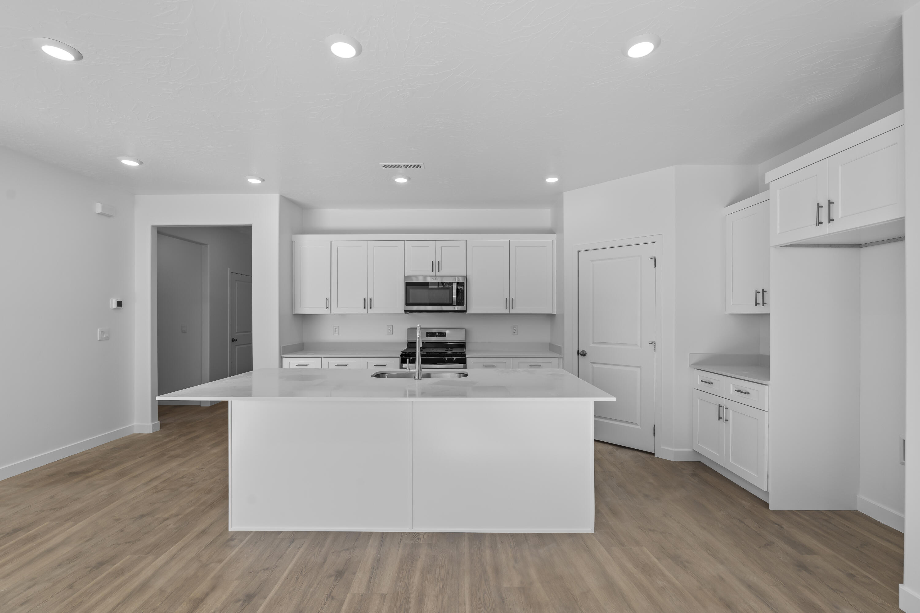 STANDING ROCK WEST AT LONG VALLEY - Residential