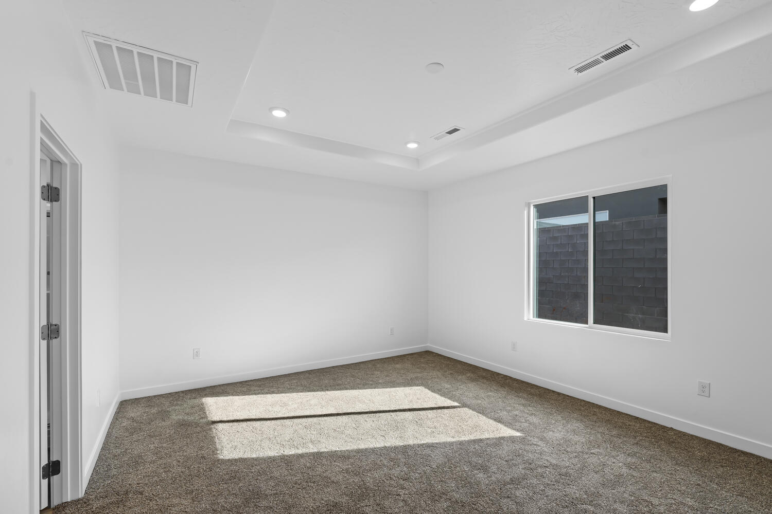 STANDING ROCK WEST AT LONG VALLEY - Residential