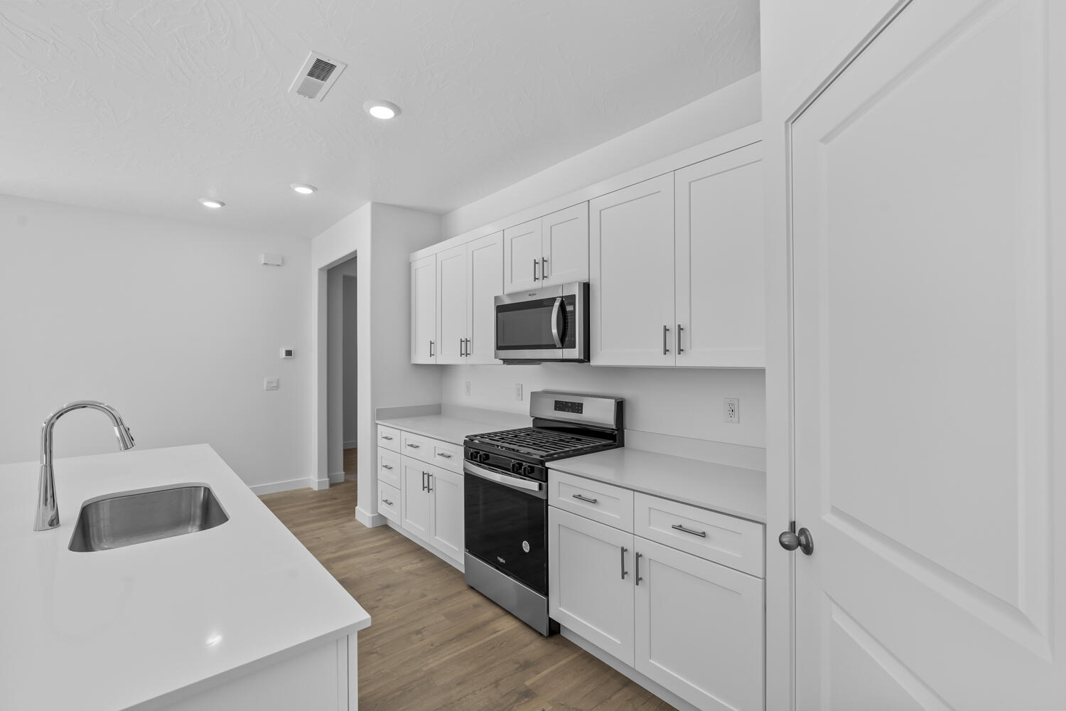 STANDING ROCK WEST AT LONG VALLEY - Residential