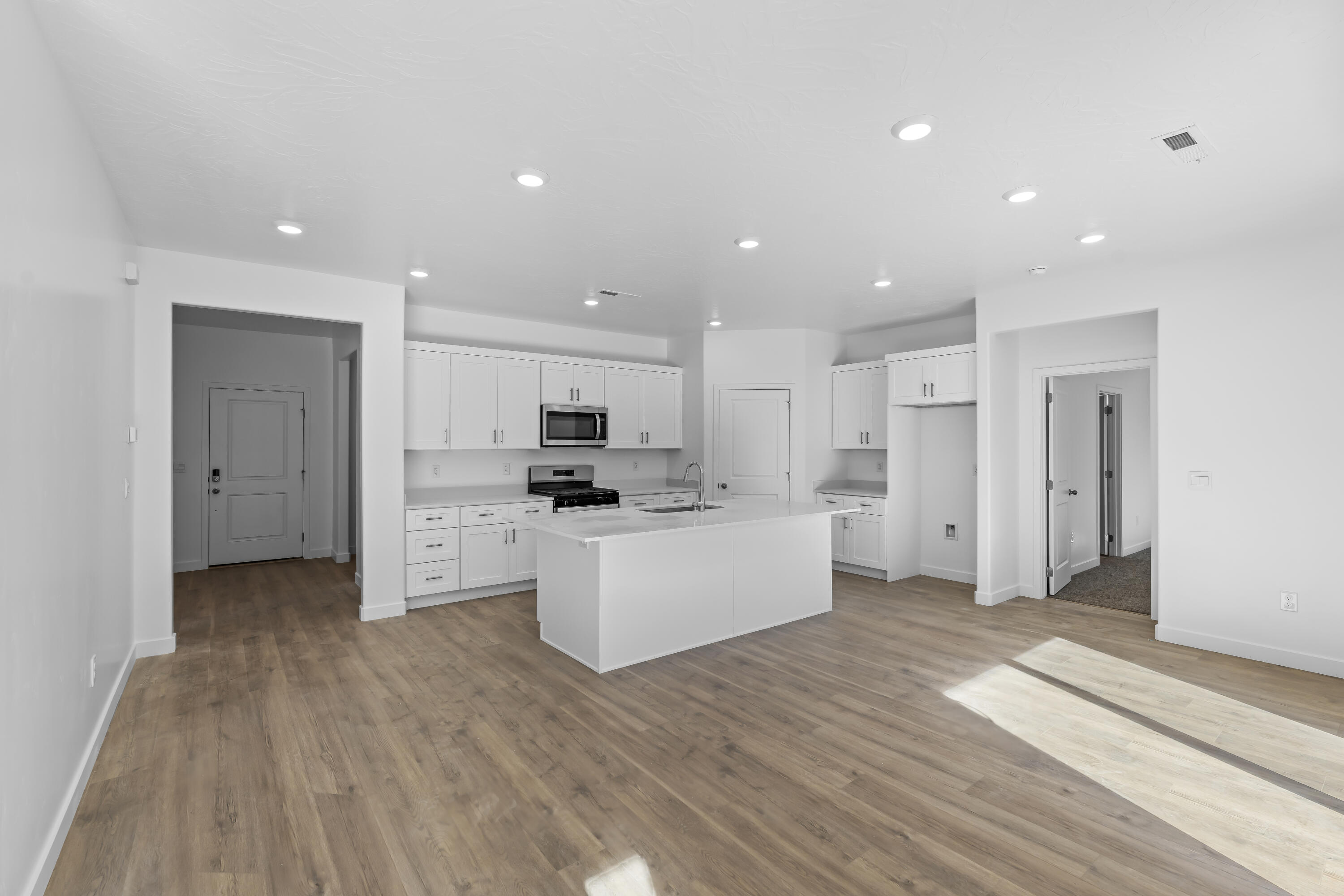 STANDING ROCK WEST AT LONG VALLEY - Residential