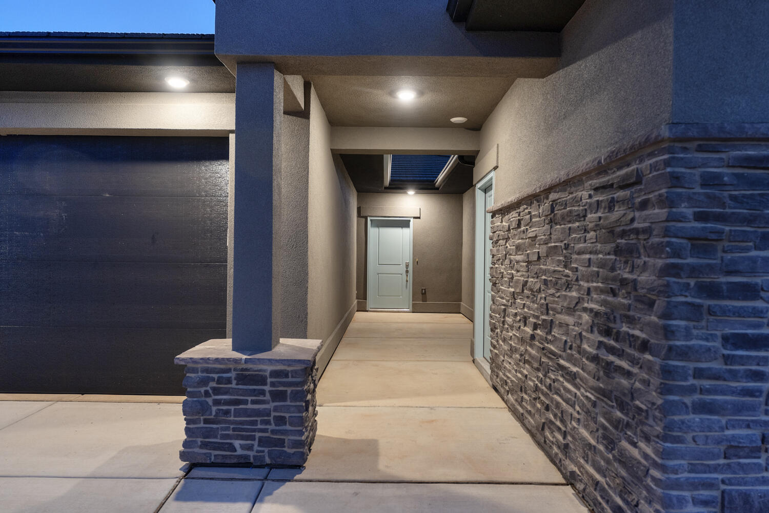 STANDING ROCK WEST AT LONG VALLEY - Residential