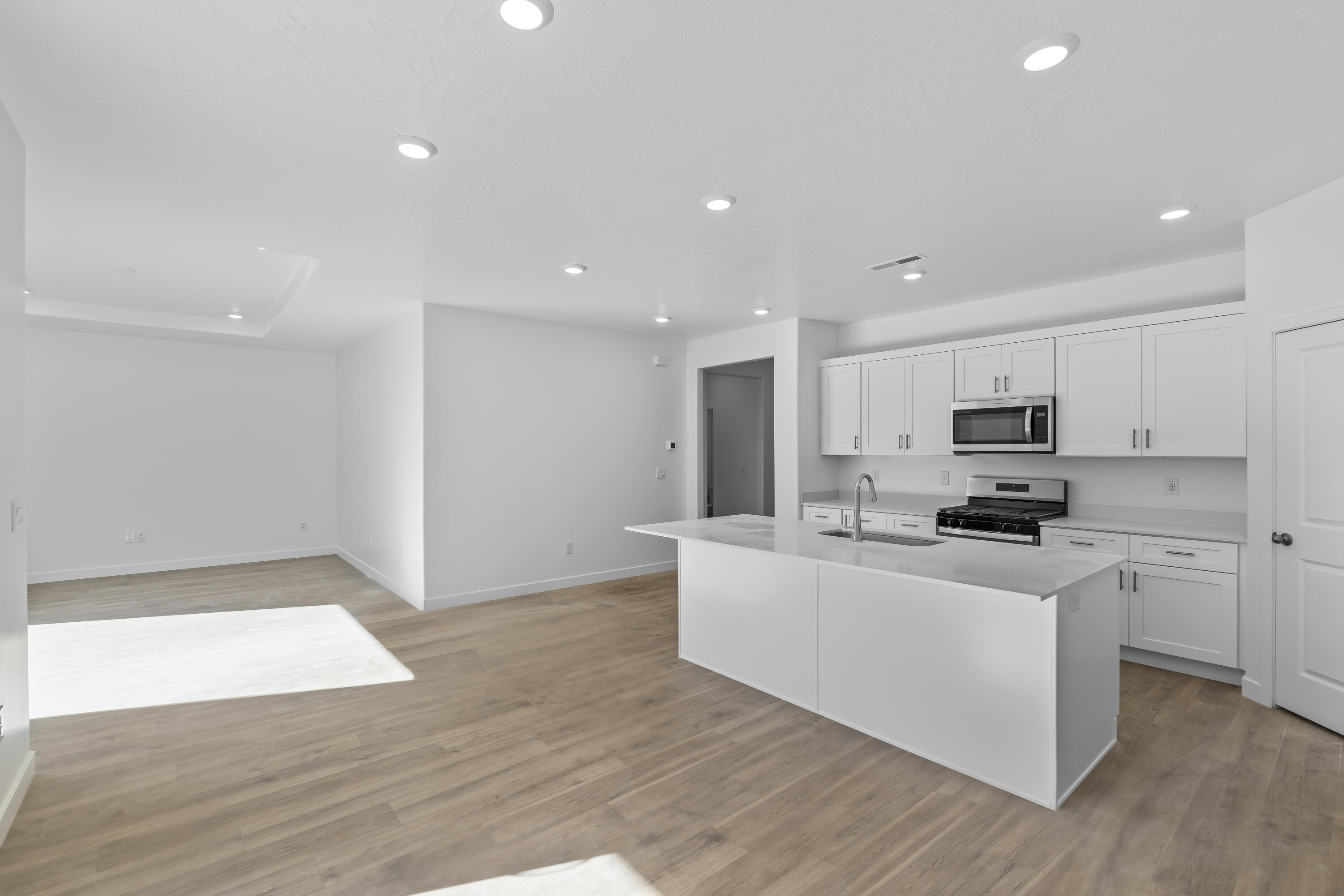 STANDING ROCK WEST AT LONG VALLEY - Residential